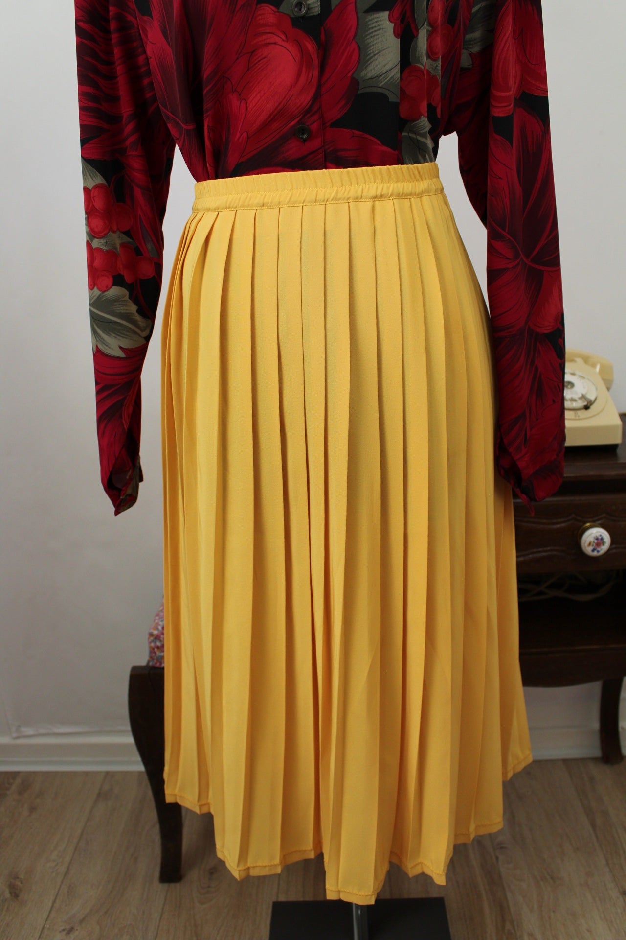 🌸🍒Jupe midi plissée vintage 80's jaune ensoleillé - Taille 40/42🍒🌸
