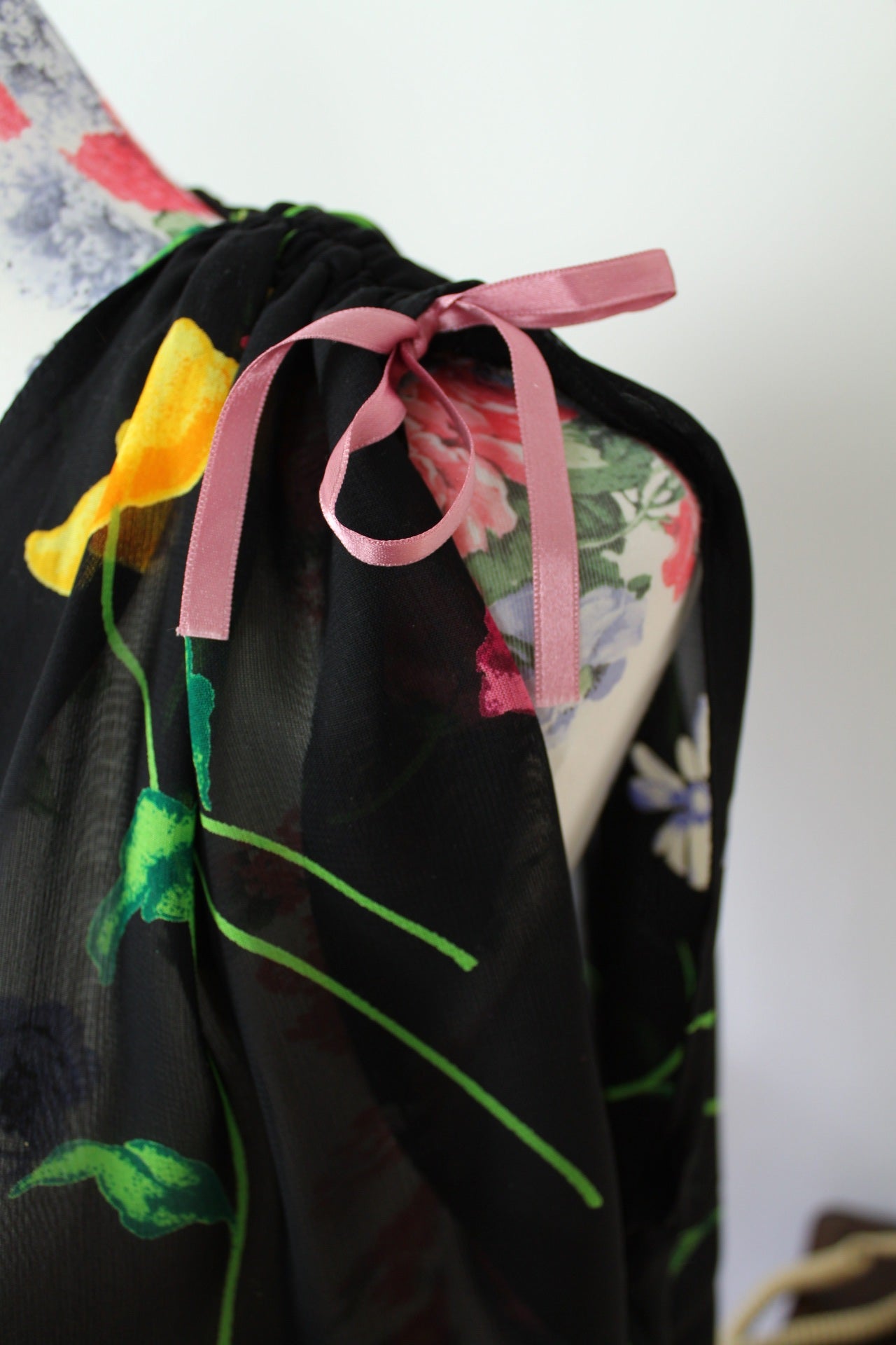🌸🍒Blouse vintage 90's fait main fleurie - épaules à nouer - Taille 40/42🍒🌸