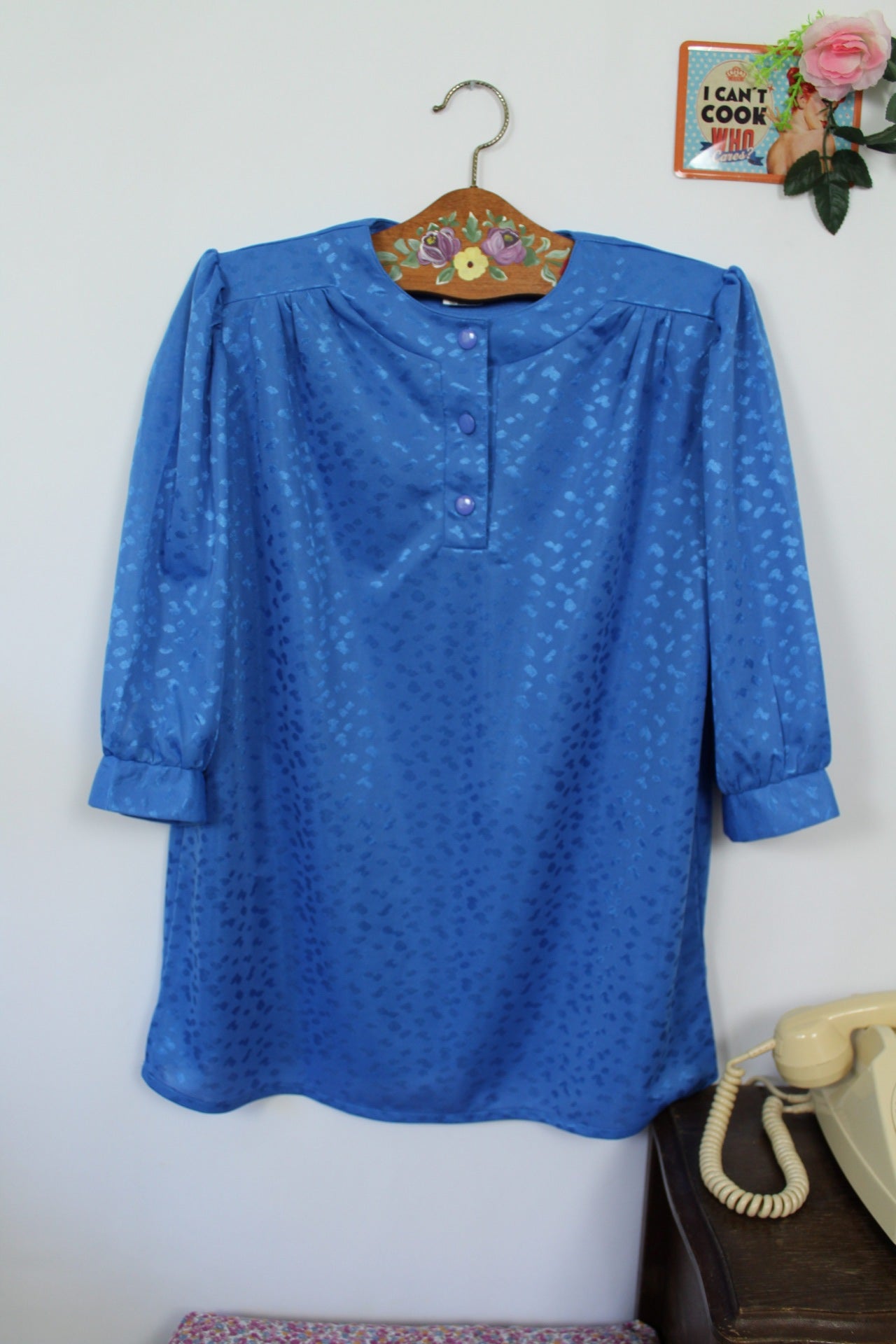 🌸🍒Blouse vintage 80's bleu vif - motifs satinés léopard - Taille 40 à 44🍒🌸