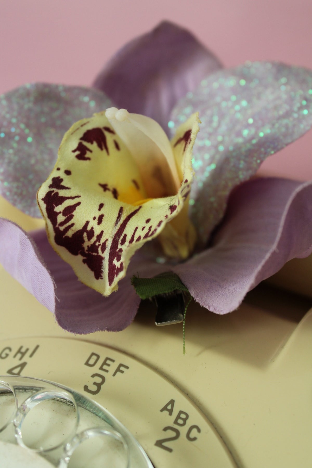 Pince à cheveux/broche rétro orchidée - création artisanale Shazam pin-up hair flowers
