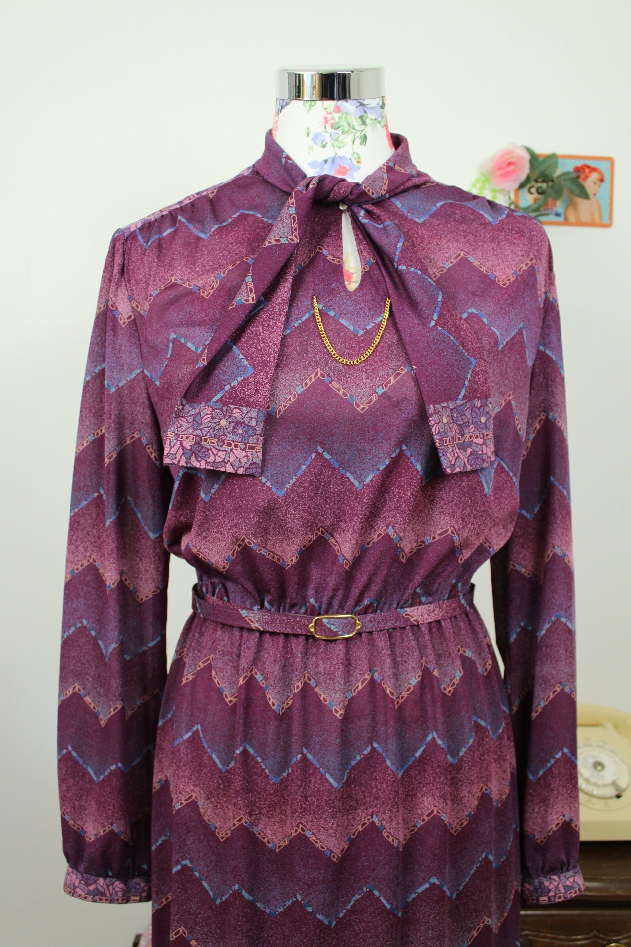 🌸🍒Robe vintage 70/80's violette zig zag preppy chic col lavallière - Taille 38/40🍒🌸