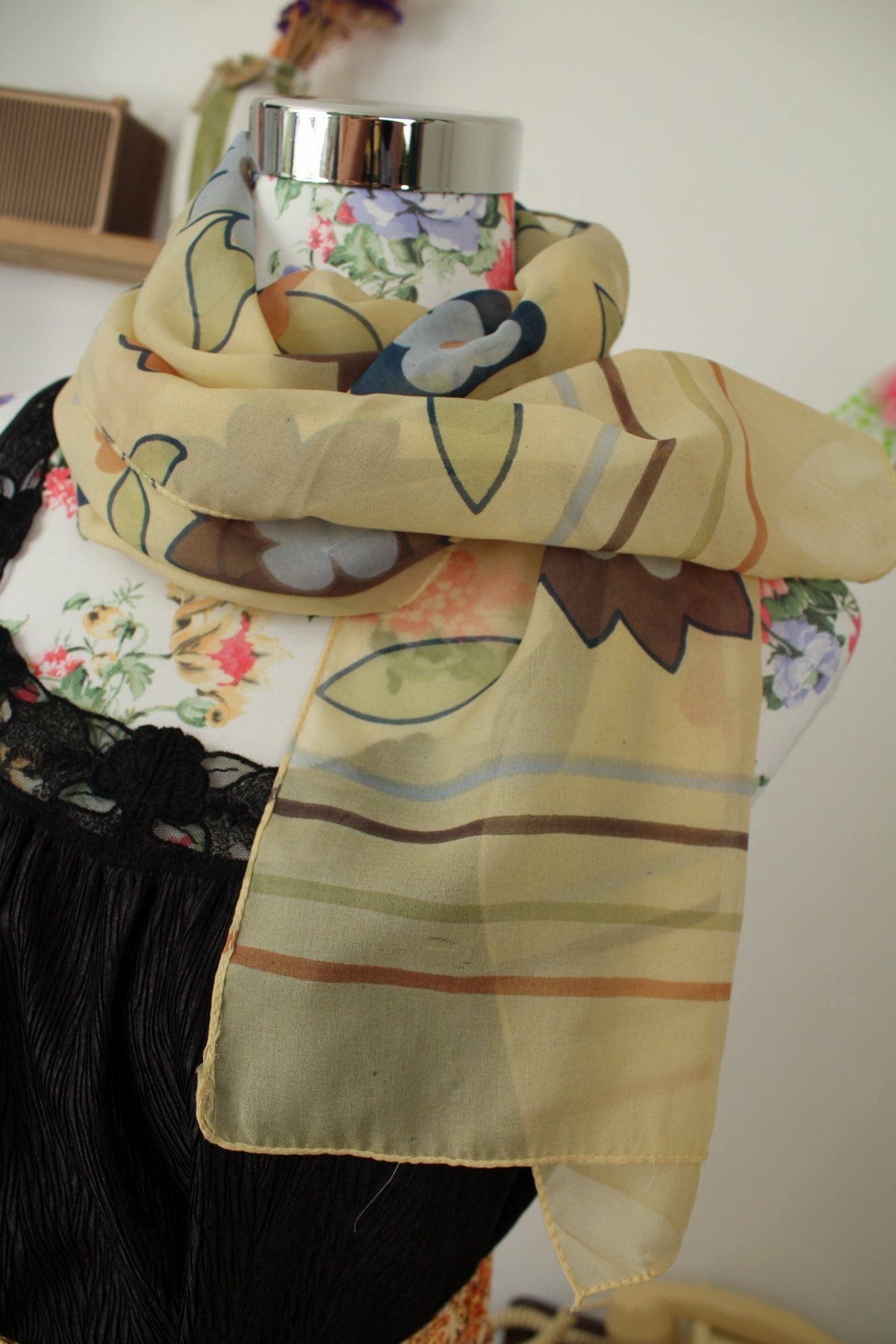 🌸🍒Foulard vintage années 80/90 fleurs géométriques XXL🍒🌸