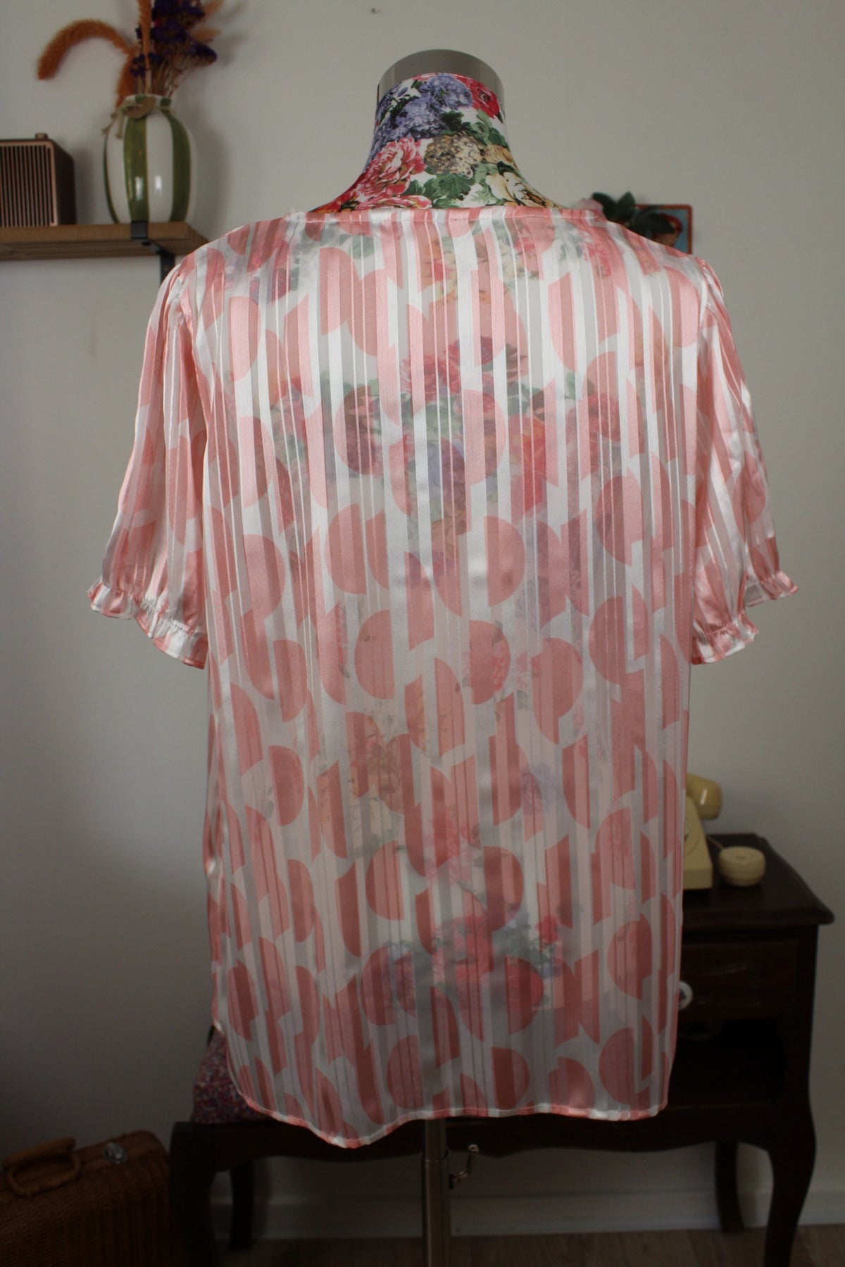 🌸🍒Blouse rétro rayée blanc satiné & demi-sphères roses pastel romantique - Taille 42/44🍒🌸
