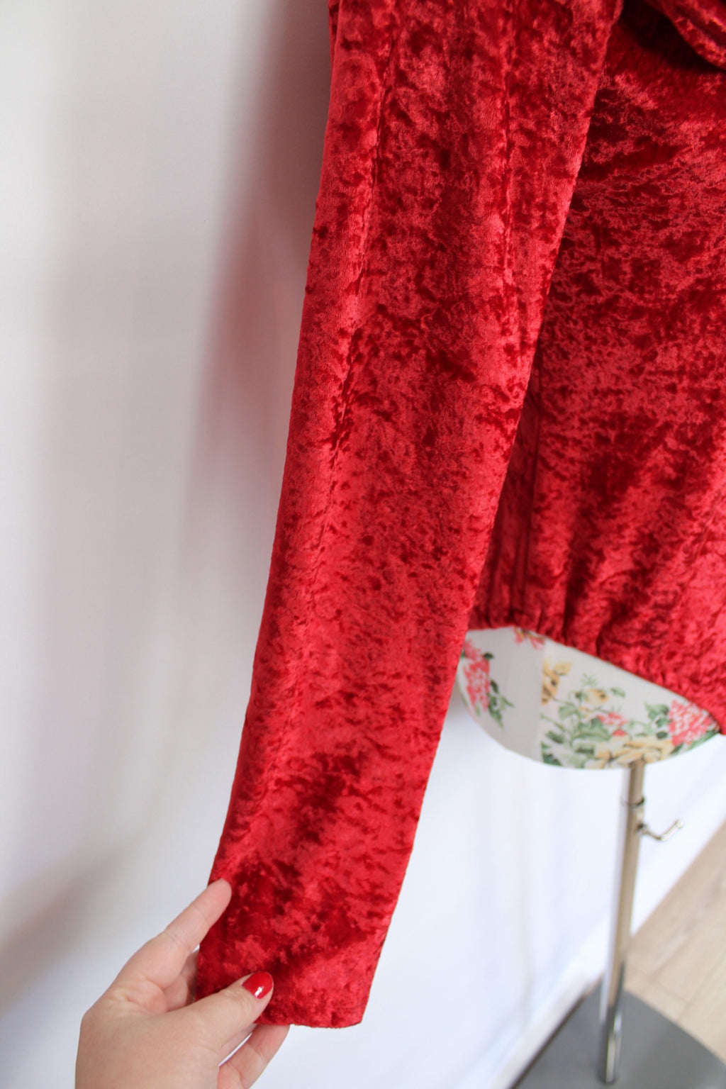 ✨Body rouge en velours satiné 80's gamour - anneau doré✨