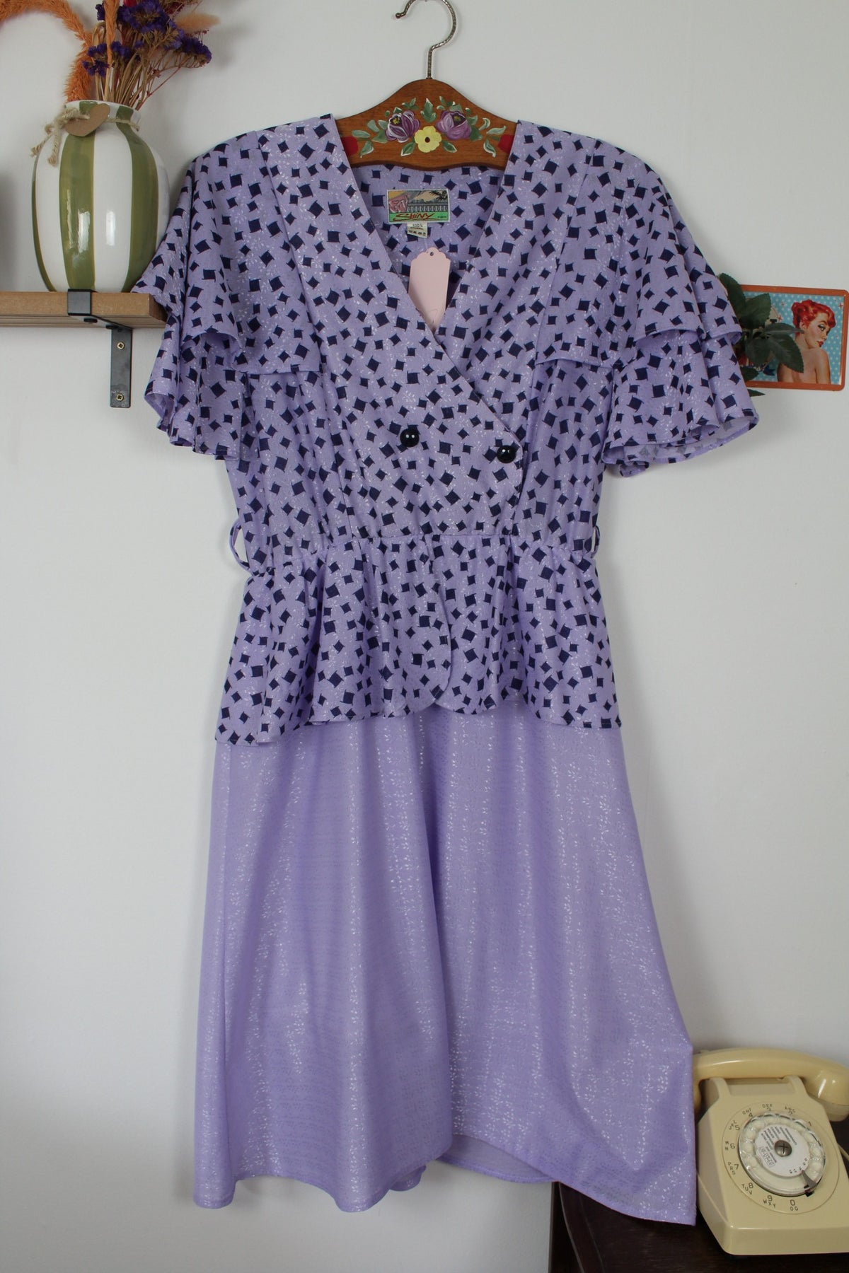 Robe vintage années 80 Shiny Paris - lilas satiné & volants romantiques - Taille 38/40