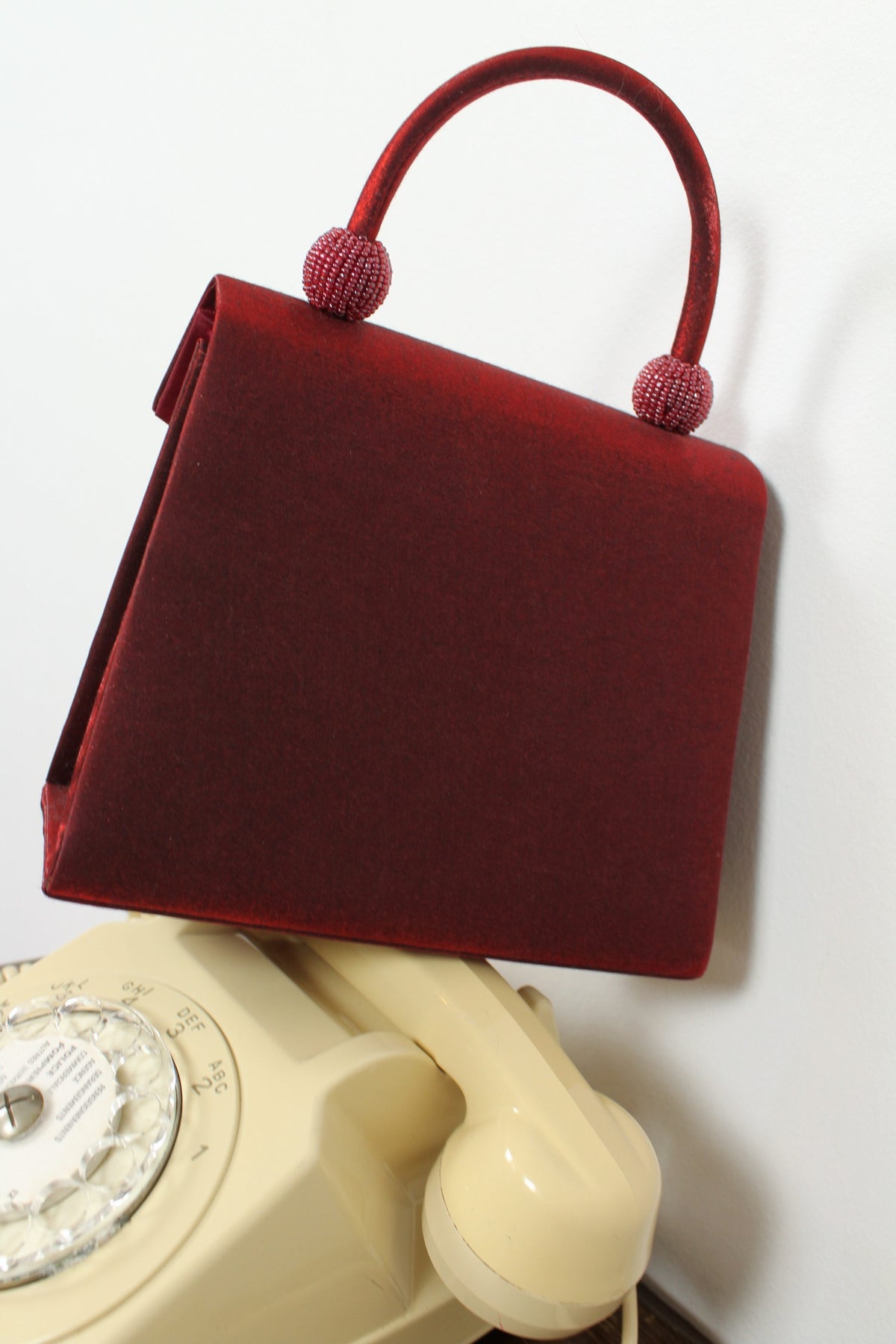 🌸🍒Sac rétro pin-up/rockabilly bordeaux satiné & perles🍒🌸