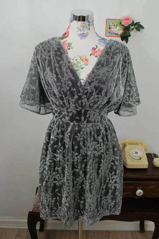 🌸🍒Robe rétro glitter lurex argentée fleurie Rétro & Icône Paris - Taille 36🍒🌸