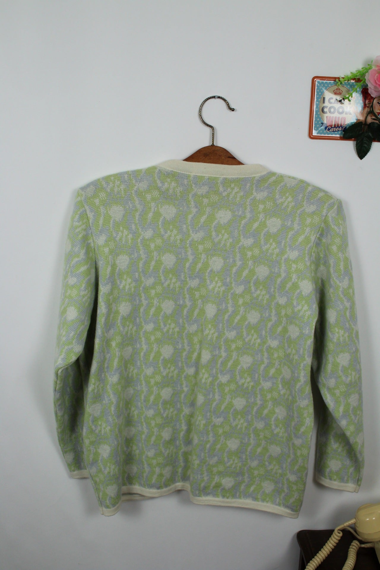 🌸🍒Cardigan vintage 80's - nuances de bleu & vert pastel - boutons bijoux dorés - Taille 38/40🍒🌸