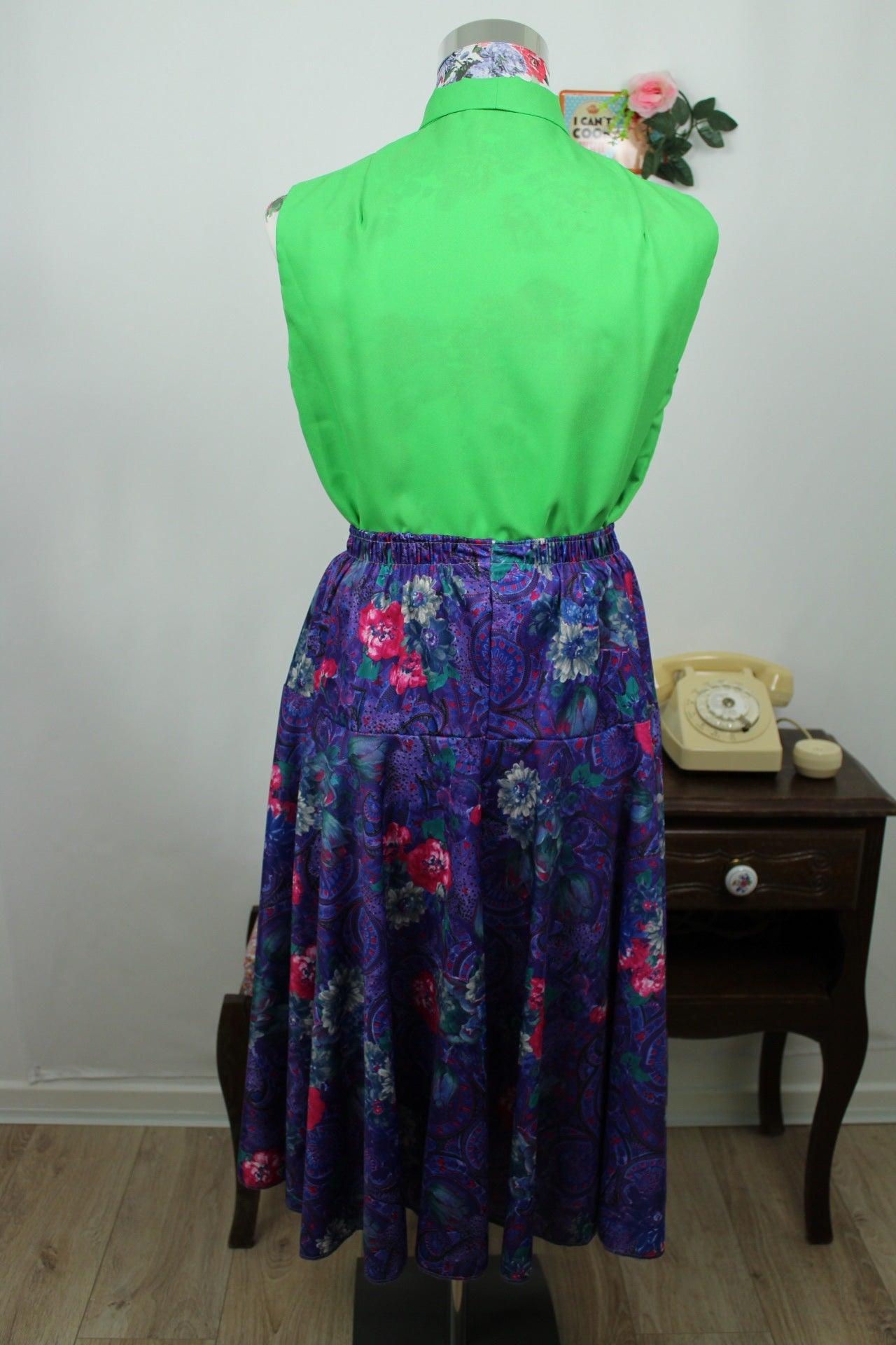 🌸🍒Jupe midi vintage 80's paisley/fleurie pep's fuchsia et violet - Taille 34 à 38🍒🌸
