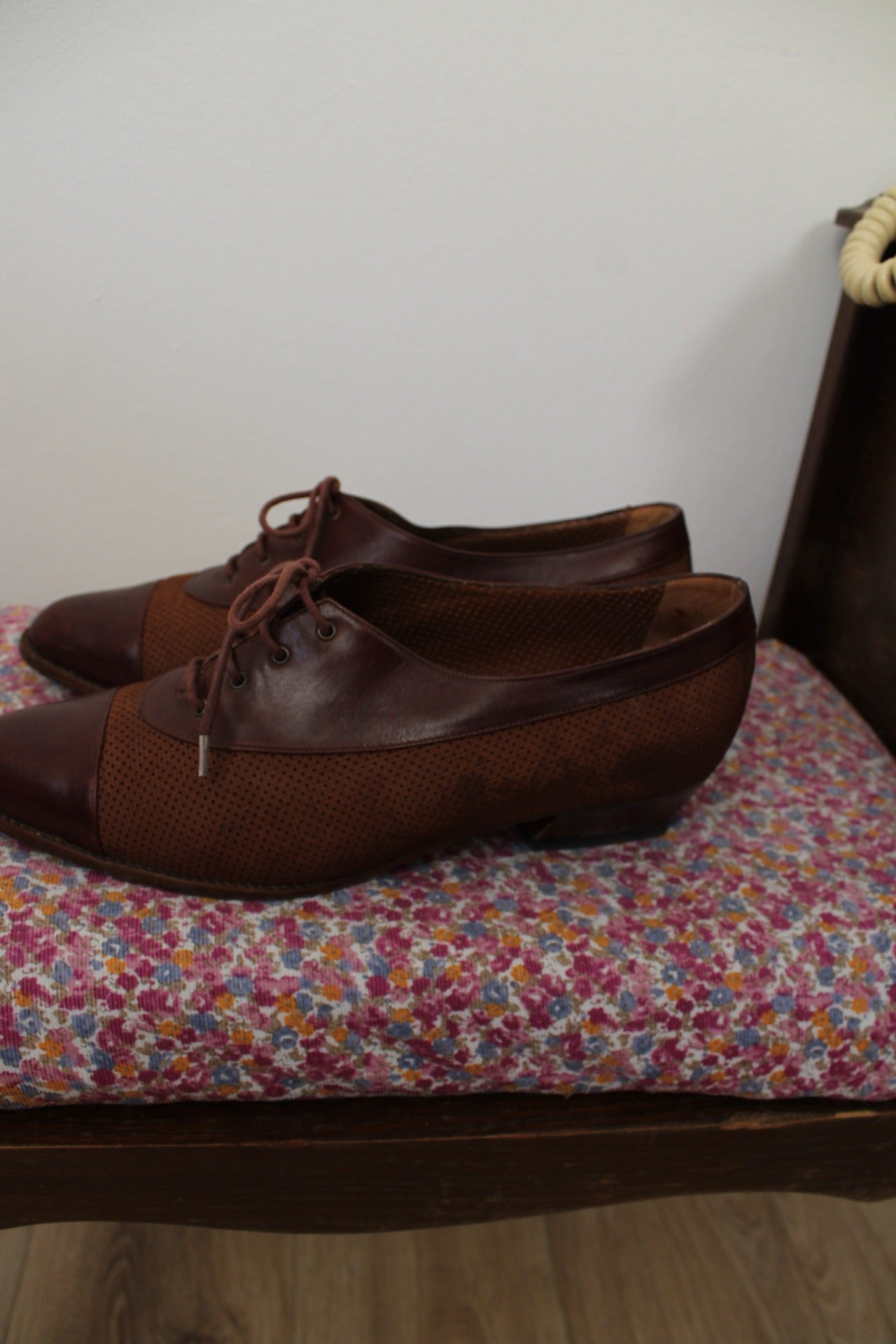 🌸🍒Derbies vintage années 80 marron tout cuir & petit talon bottier - pointure 40🍒🌸