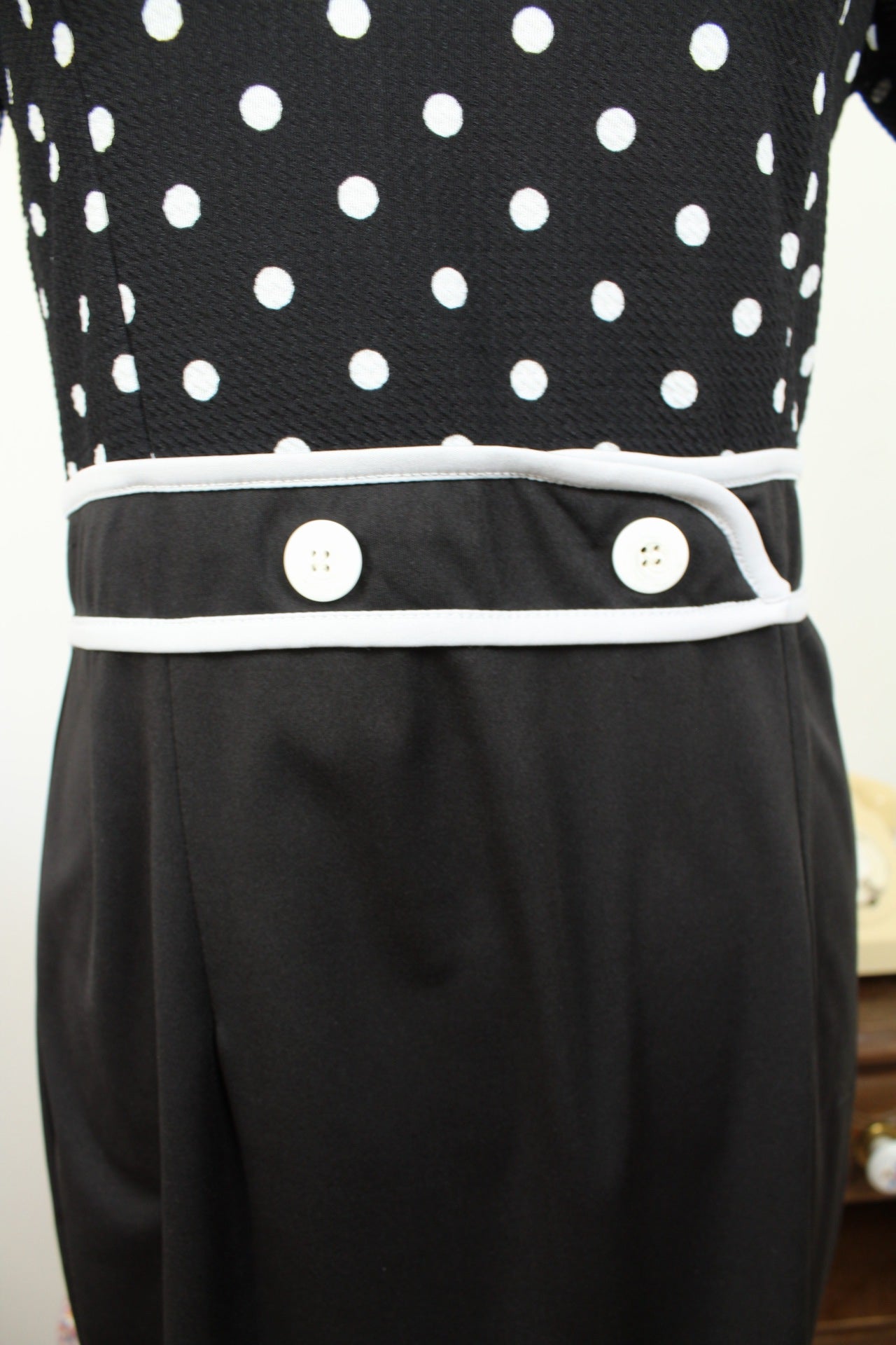 🌸🍒Robe rockabilly/pin-up à pois coupe cintrée - Taille 38🍒🌸