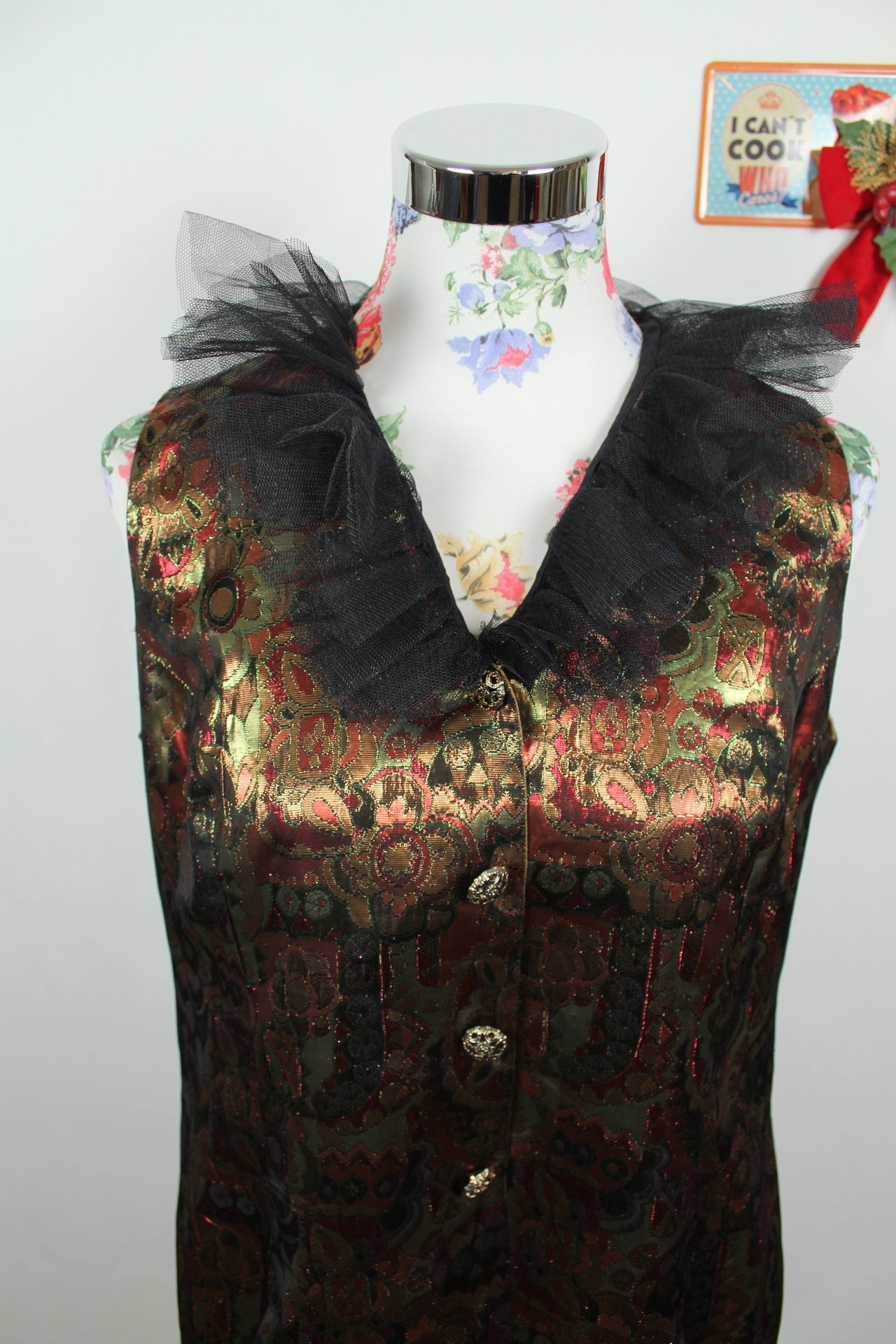 ✨Gilet brocart vintage 70's doré motifs baroques & col volanté tulle noir ✨
