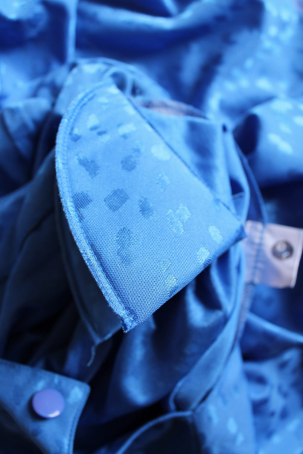 🌸Blouse vintage 80's bleu vif - motifs satinés léopard🍒