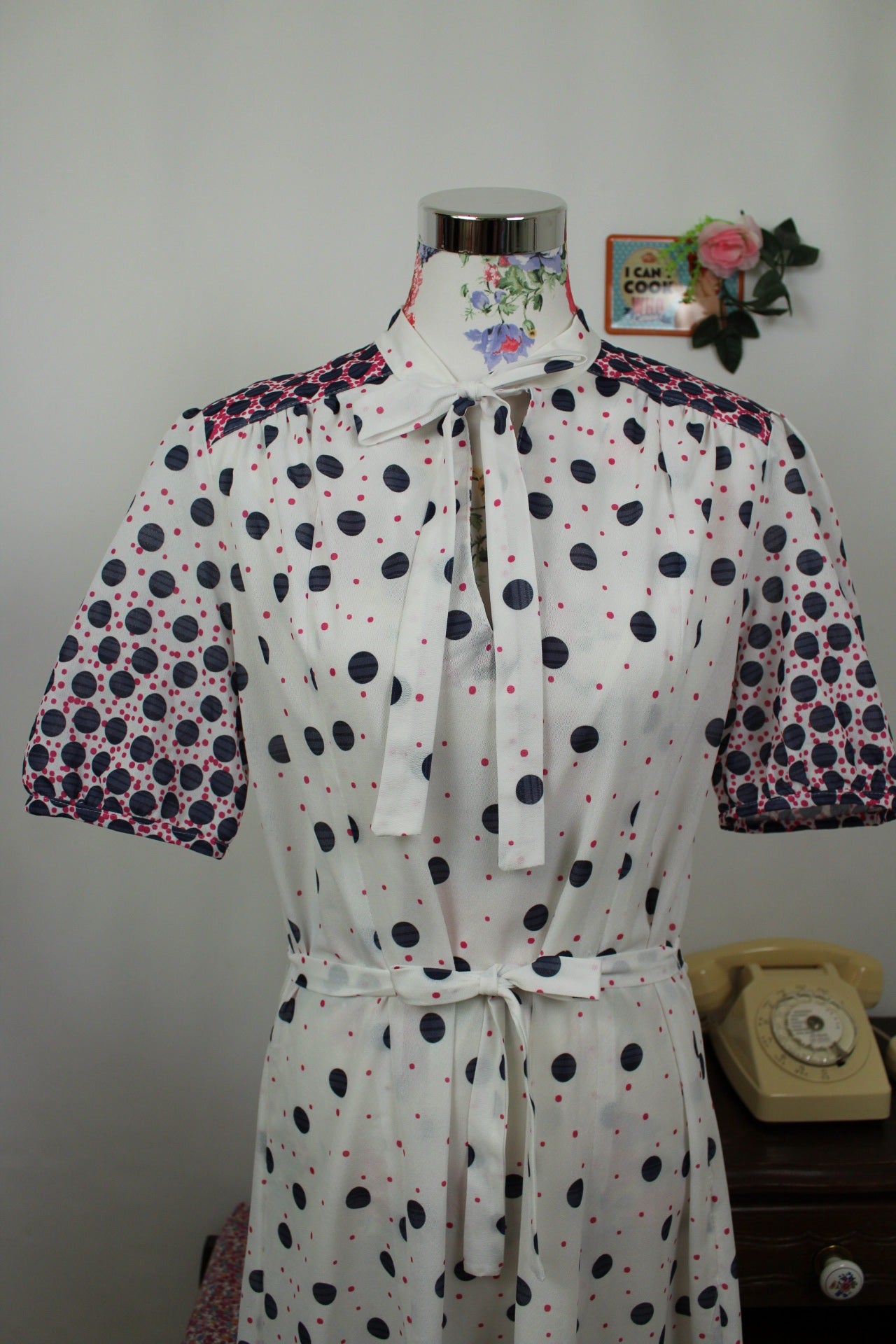 🌸🍒Robe vintage 70/80's col lavallière pois graphiques avec effet dégradé - Taille 40 - petit 42🍒🌸