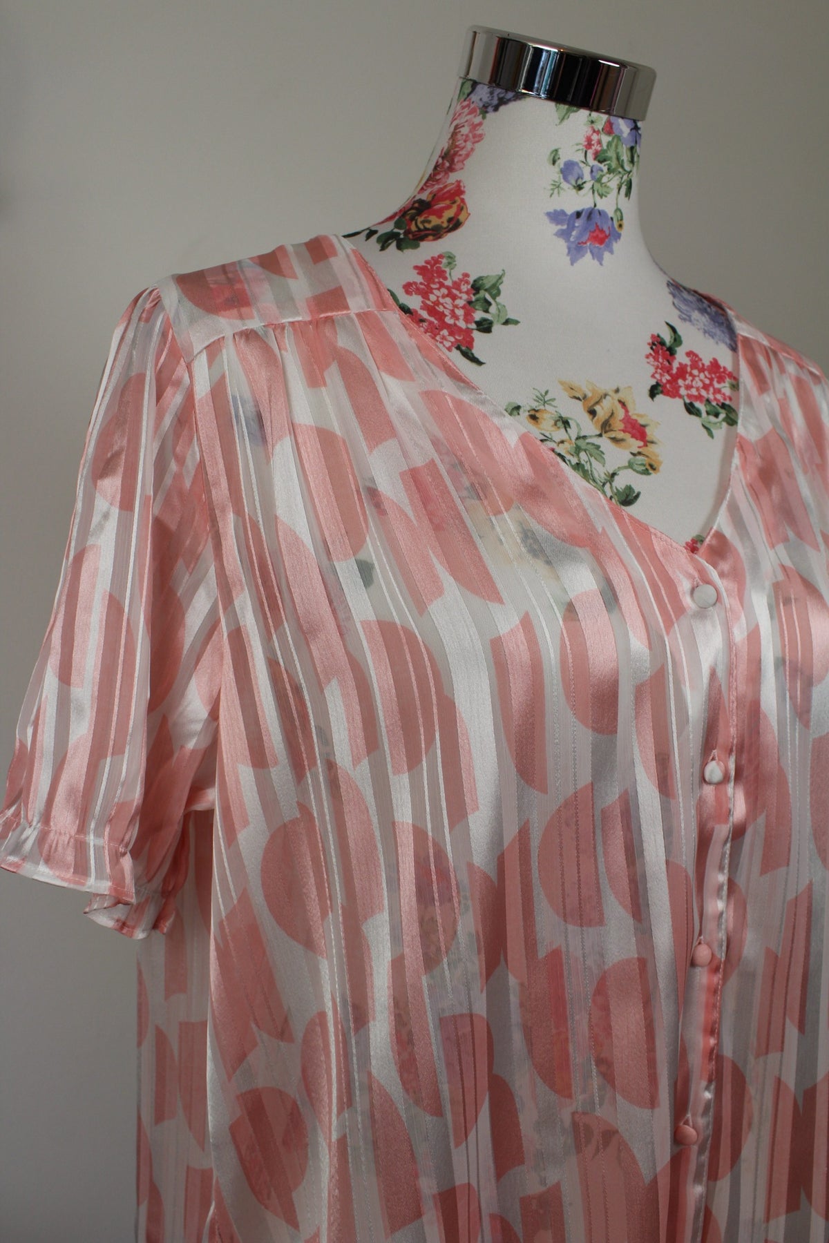 🌸🍒Blouse rétro rayée blanc satiné & demi-sphères roses pastel romantique - Taille 42/44🍒🌸