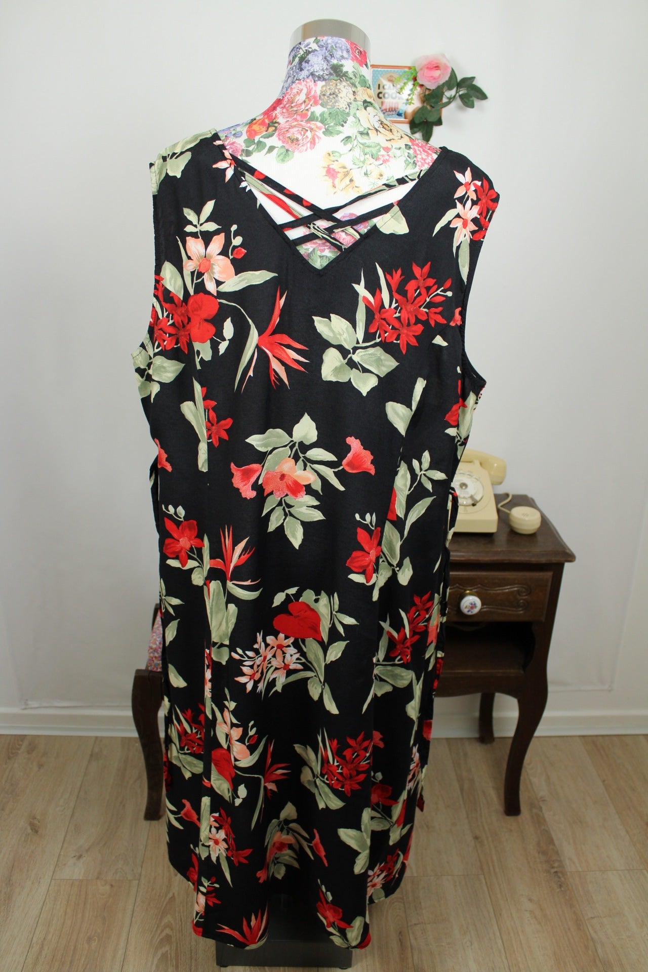 🌸🍒Robe longue vintage 90's noire & fleurs rouges romantiques - Taille 48/50🍒🌸