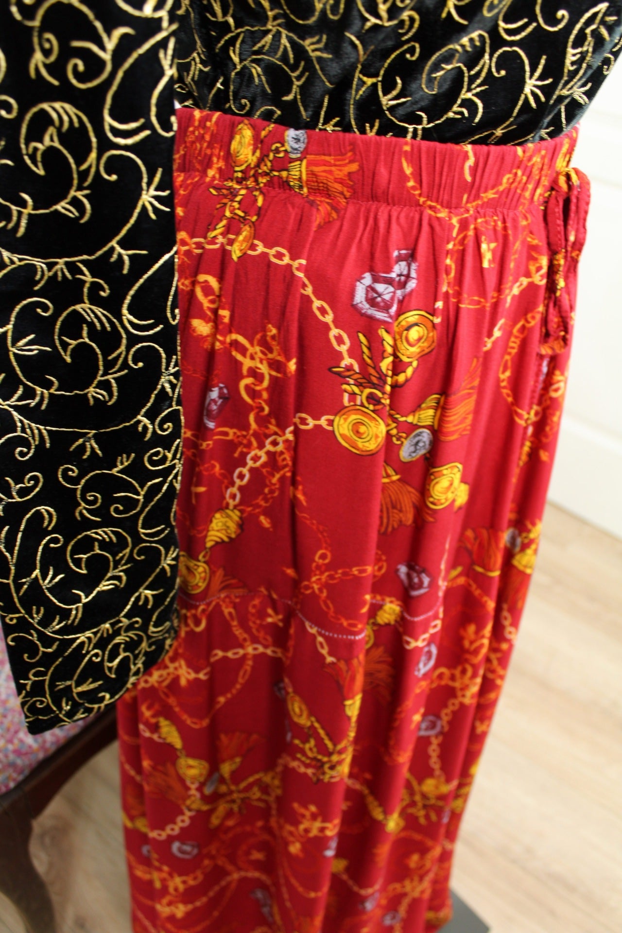 🍒🌸Jupe longue vintage 80/90s imprimée chaînes et médaillons - Taille 38 à 42🌸🍒