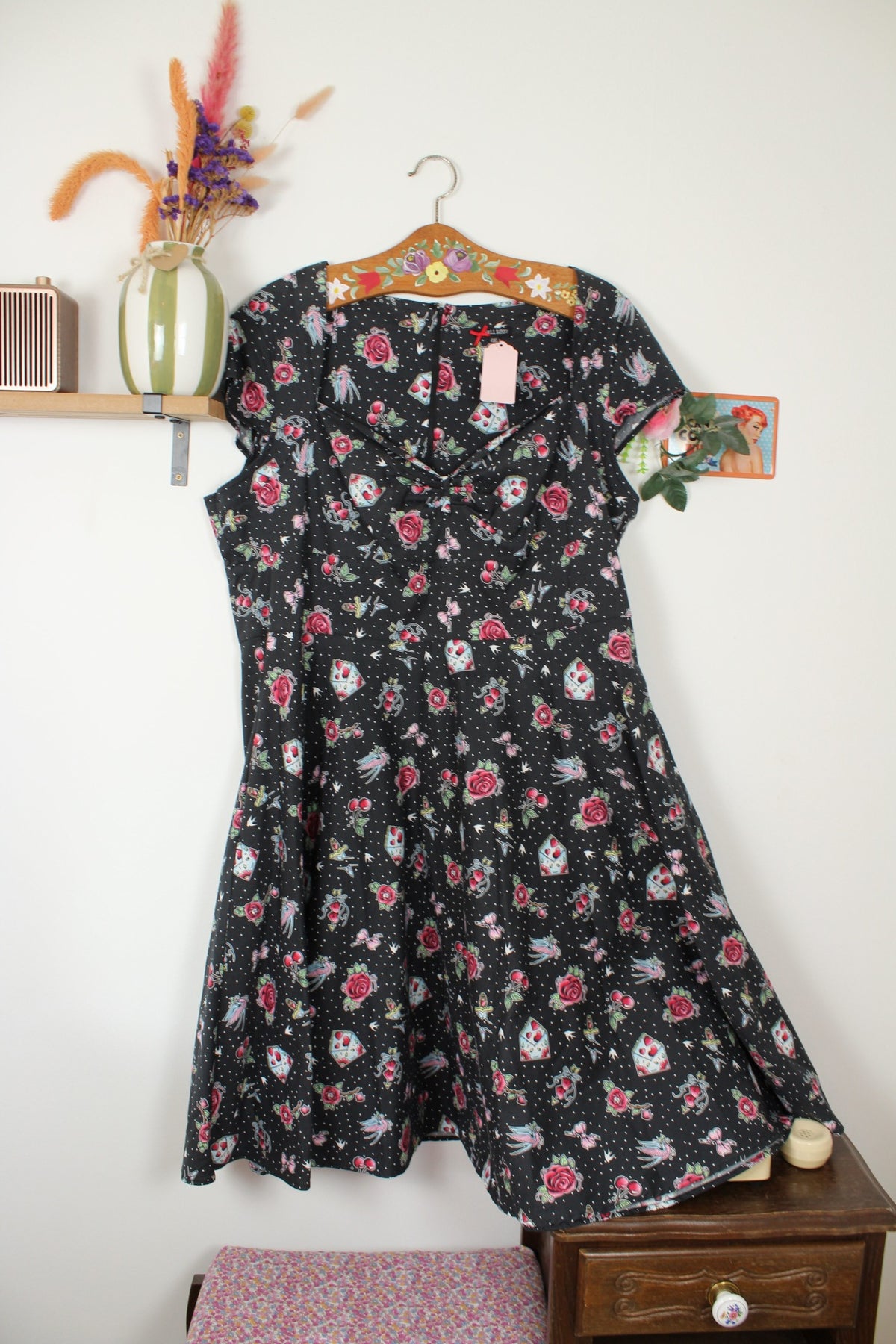 Robe pin-up/rockabilly Hell Bunny - pois, hirondelles & cerises - Taille 48