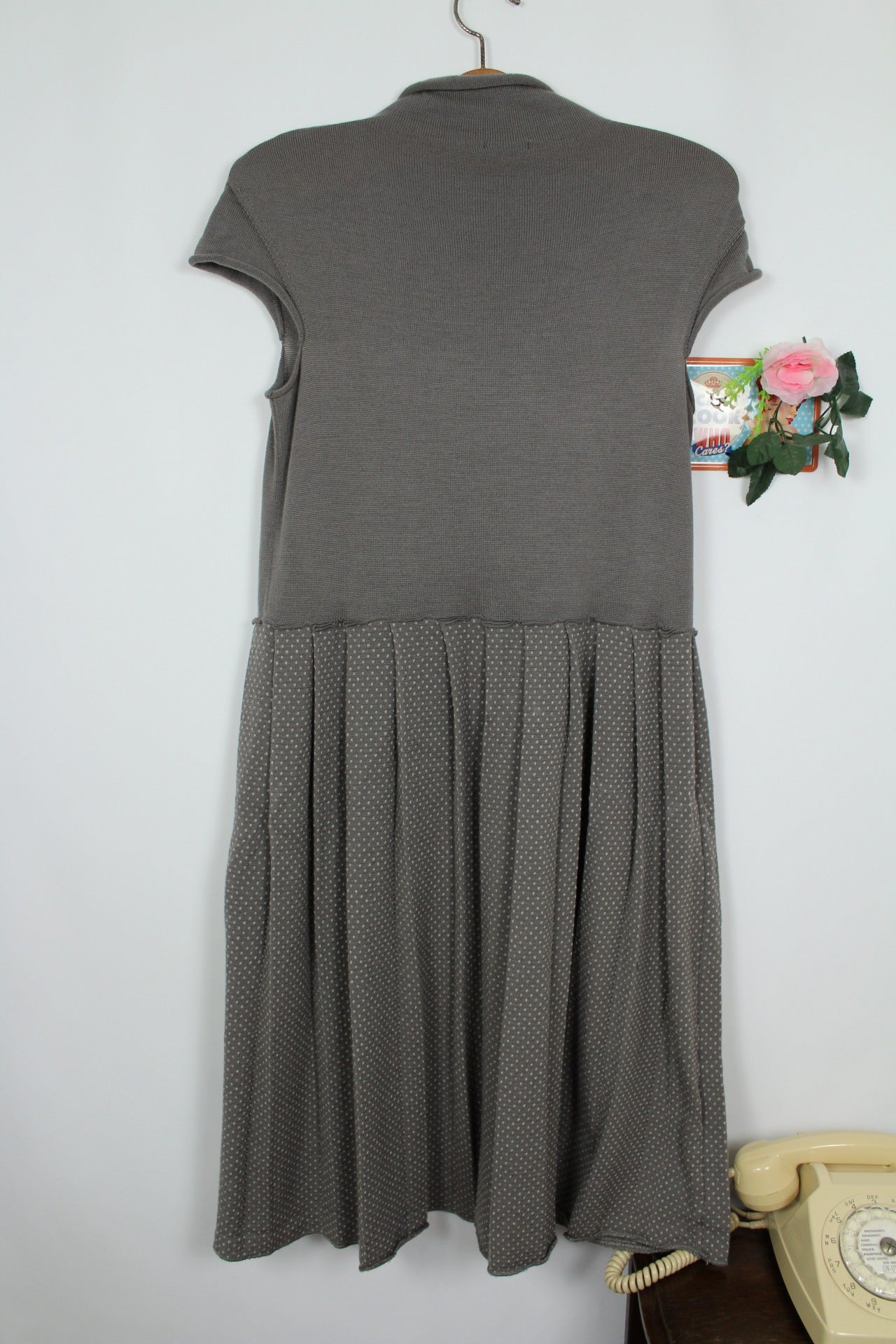 🌸🍒Robe grise en laine toute douce - jupe plissée à petits pois - Taille 38/40🍒🌸