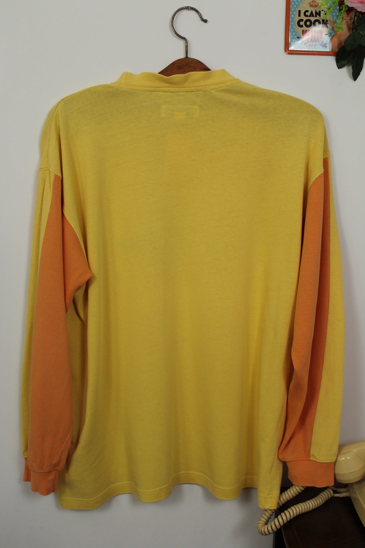 🌸🍒Sweat Naf Naf vintage 90's orange et jaune vif - 100% coton - Taille 40 à 44🍒🌸