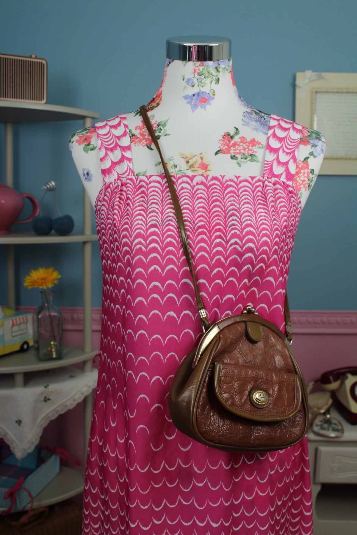 Sac vintage années 70/80 cuir texturé façon croco - fermeture à cadre métallique