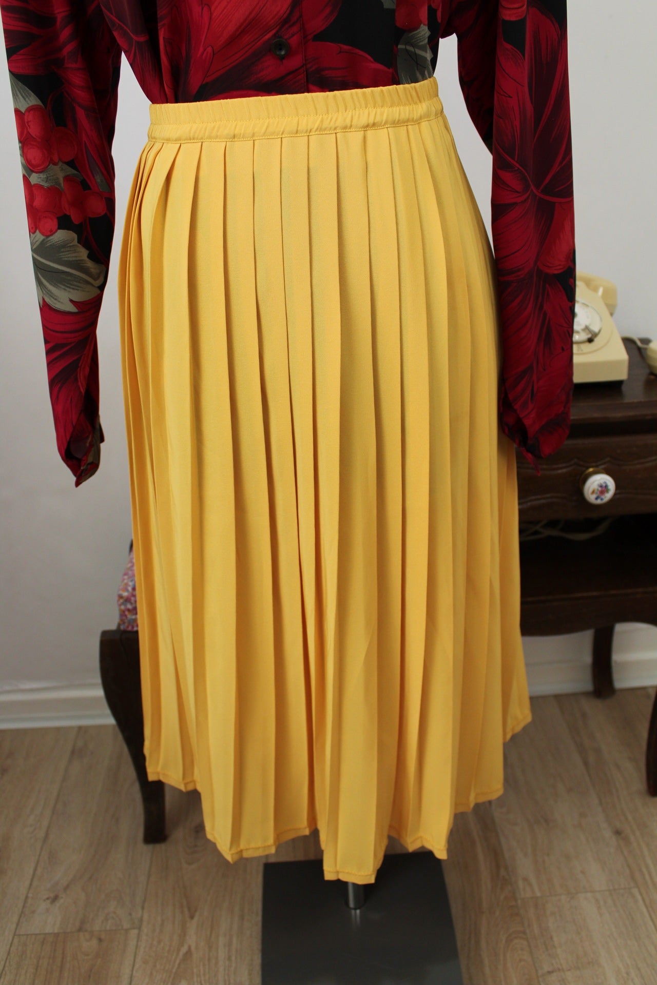 🌸🍒Jupe midi plissée vintage 80's jaune ensoleillé - Taille 40/42🍒🌸