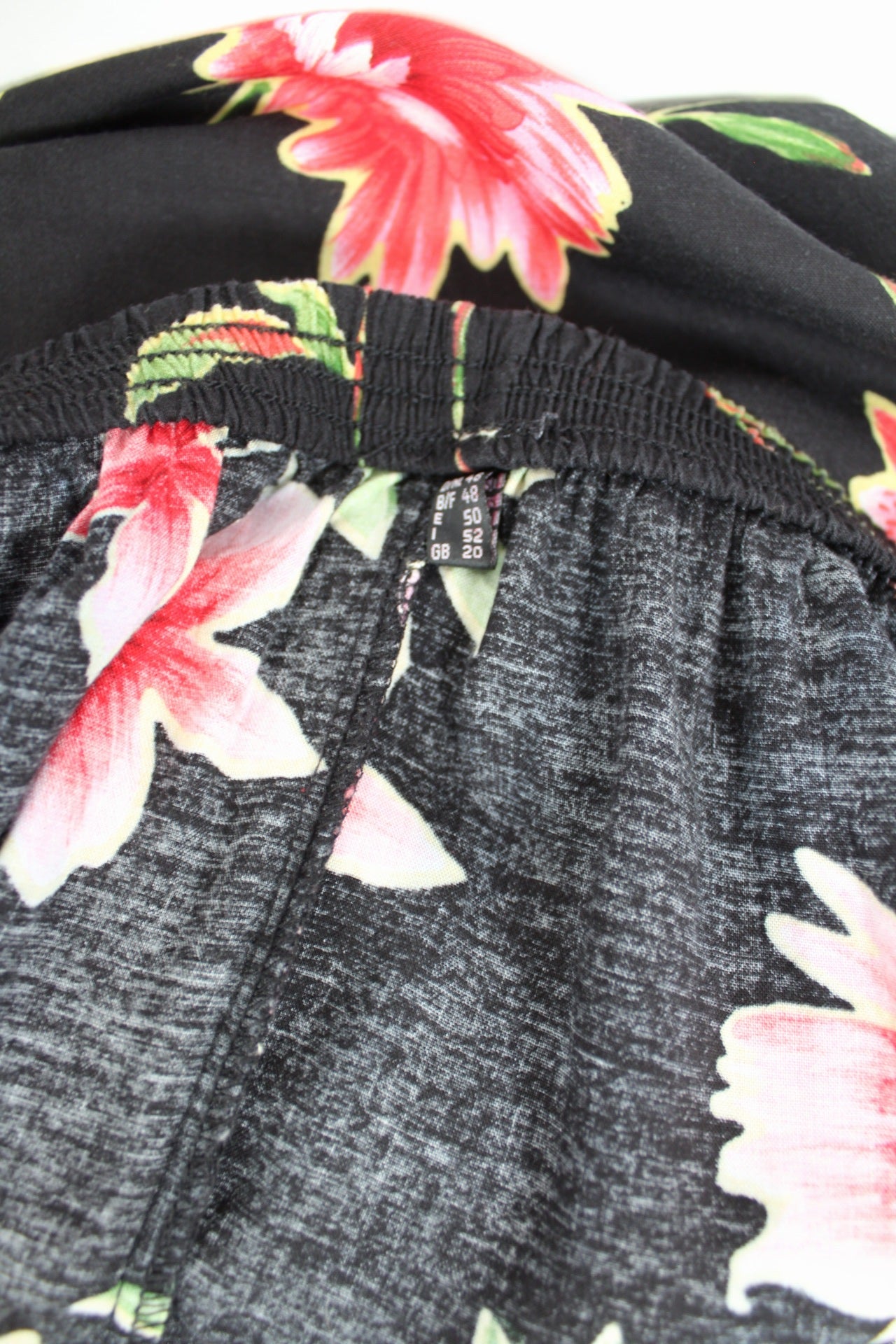 🌸🍒Jupe vintage 90's midi fluide imprimée fleurs des îles - Taille 44/46🍒🌸