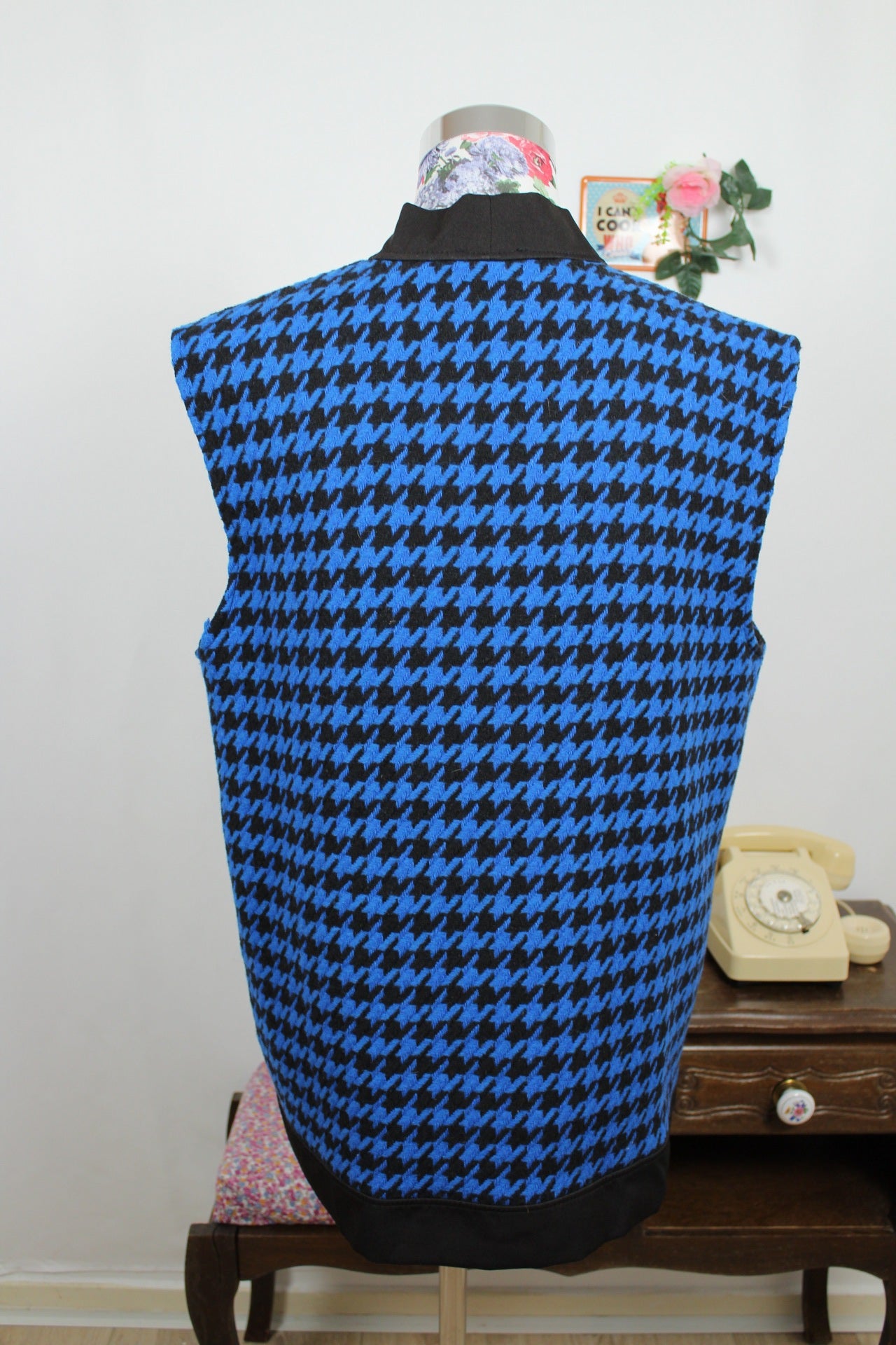 🌸🍒Cardigan/gilet sans manches pieds de poule 90's bleu électrique - made in Italy - Taille 40/42🍒🌸