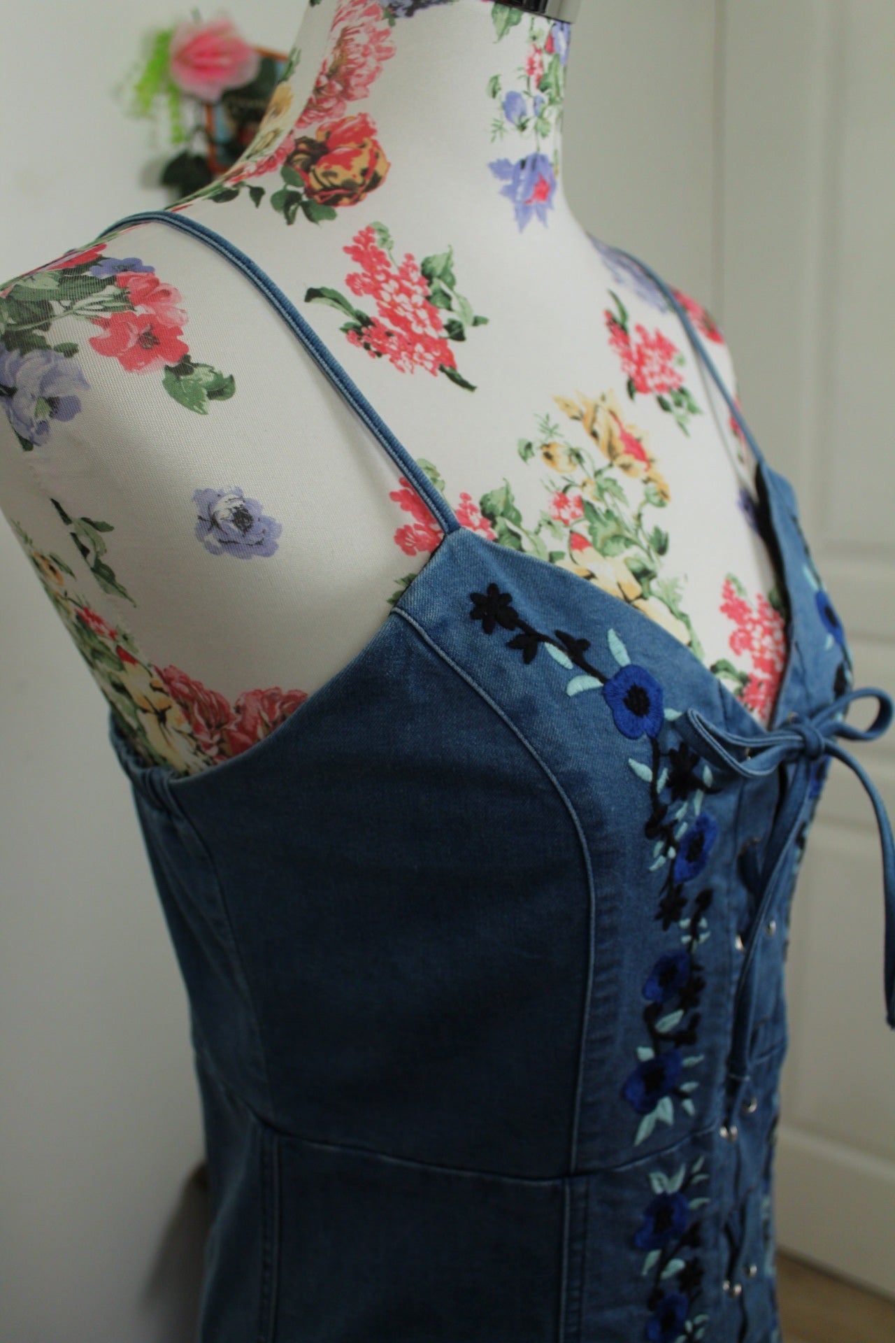 🌸🍒Robe en jean denim Y2k 2000's laçage & bordries florales - Taille 38🍒🌸