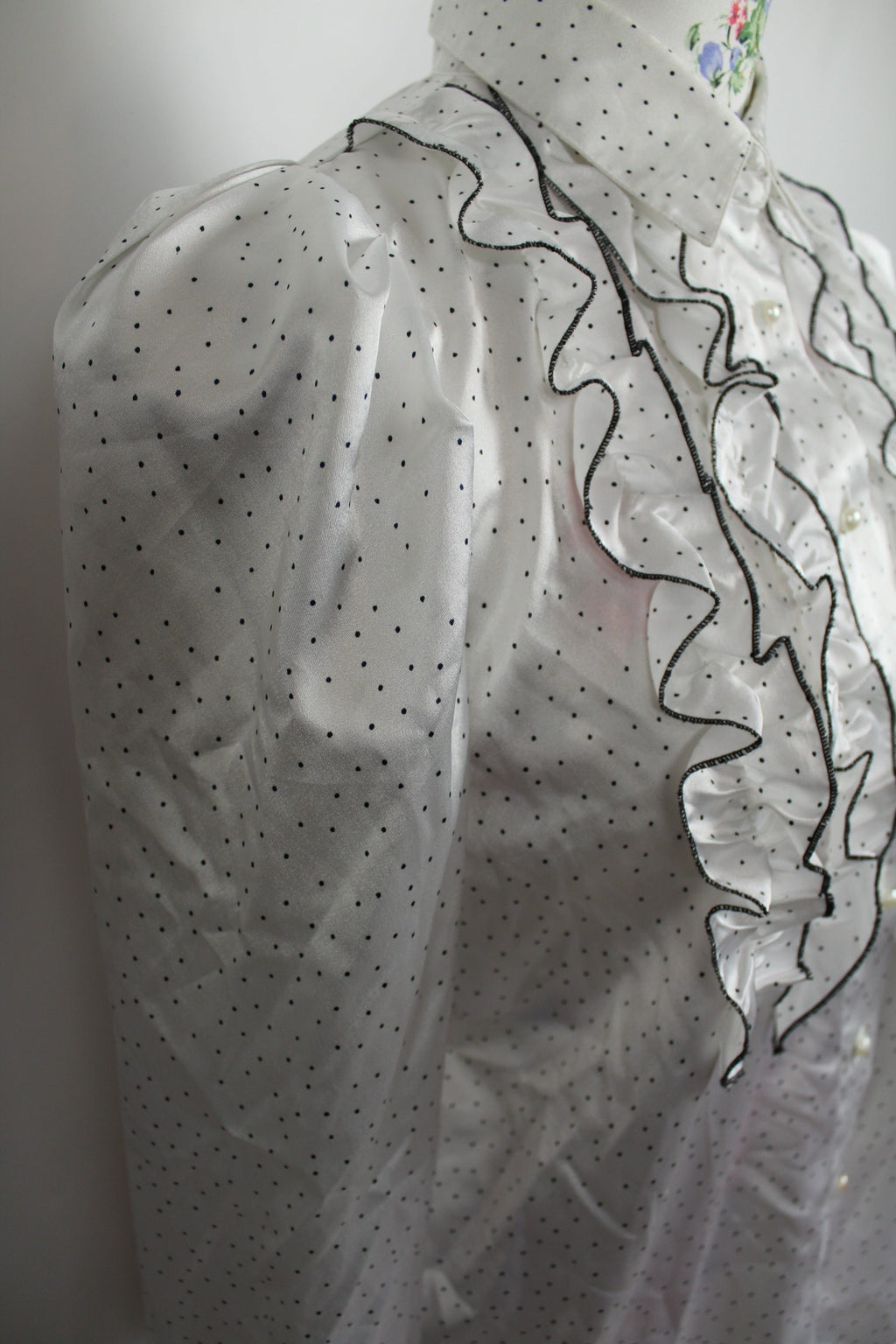 ✨Chemise vintage à volants Daniel Duval Paris - pois noir & satinée✨