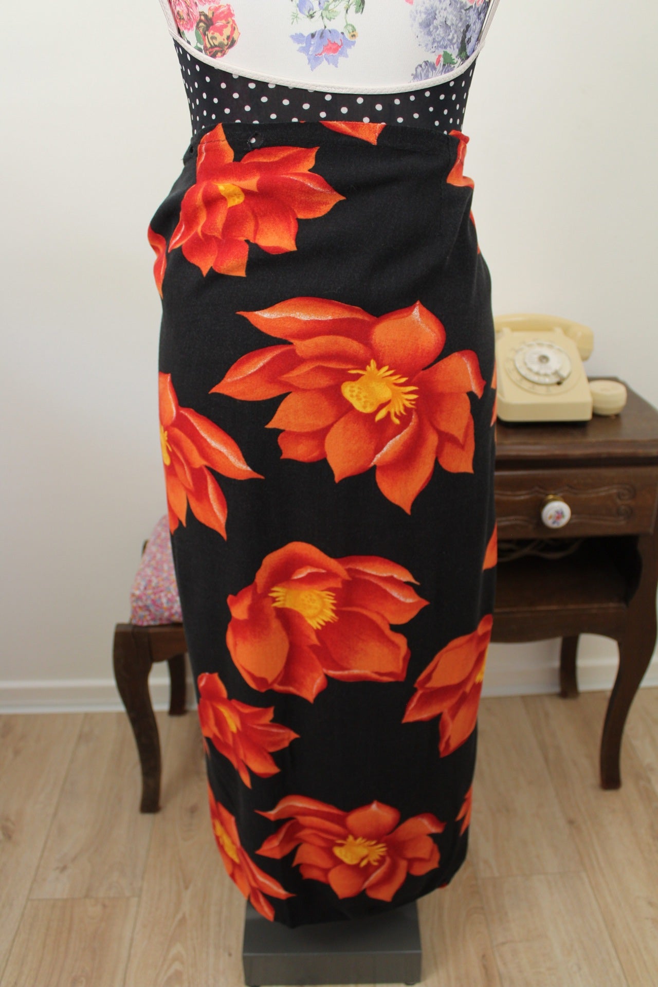 🌸🍒Paréo vintage 90's noir & fleurs de lotus XXL 🍒🌸