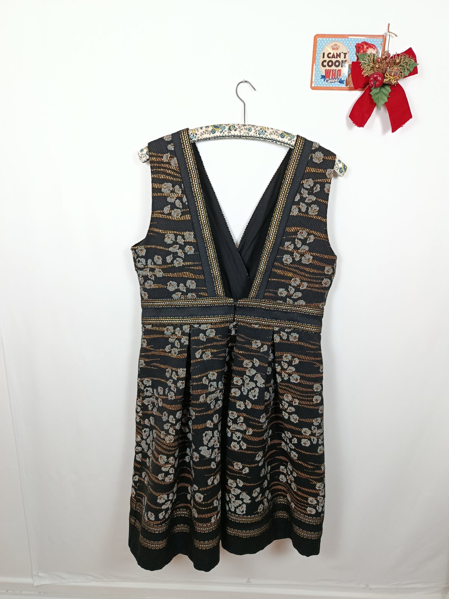 ✨Robe épaisse noire brodée or et argent - Maison 1.2.3 - style chic d'hiver✨