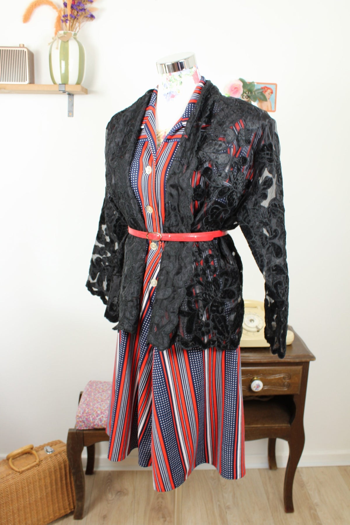 Cardigan noir transparent vintage années 80 dentelle fleurie baroque dark romantique gothique - Taille 42/44