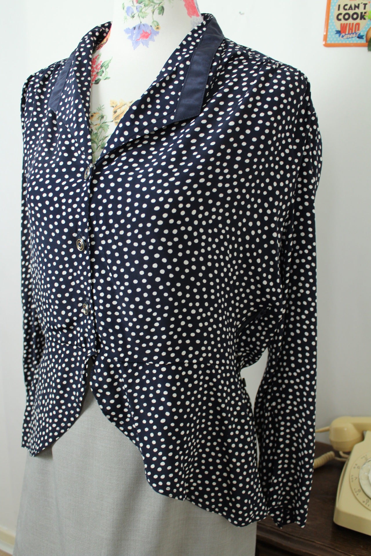 🌸🍒Blouse vintage 80's à pois pin-up - ourlet en V arrondi - Taille 40🍒🌸