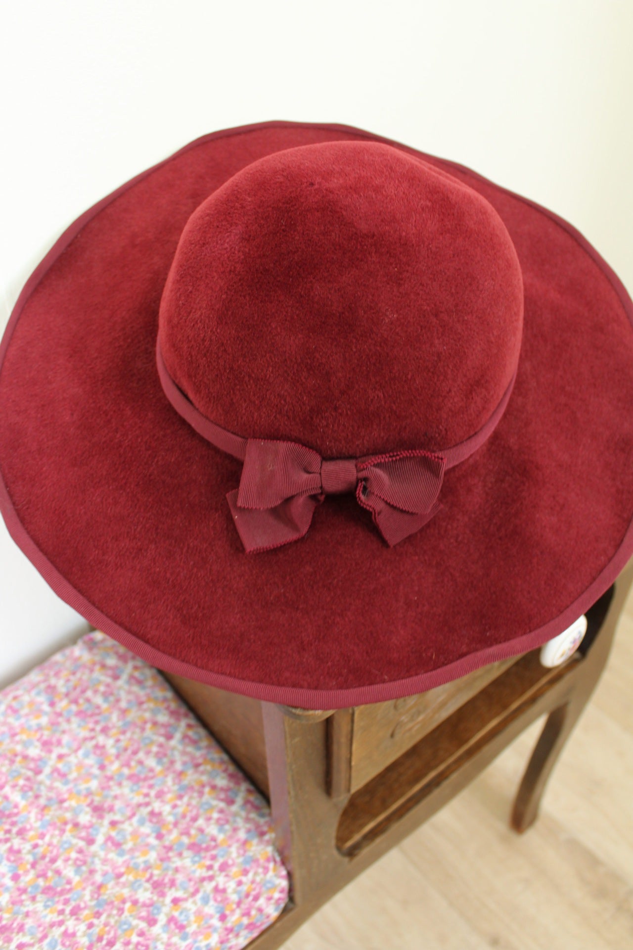 🌸🍒Chapeau vintage en feutre d'Angora années 80/90 bordeaux et nœud🍒🌸