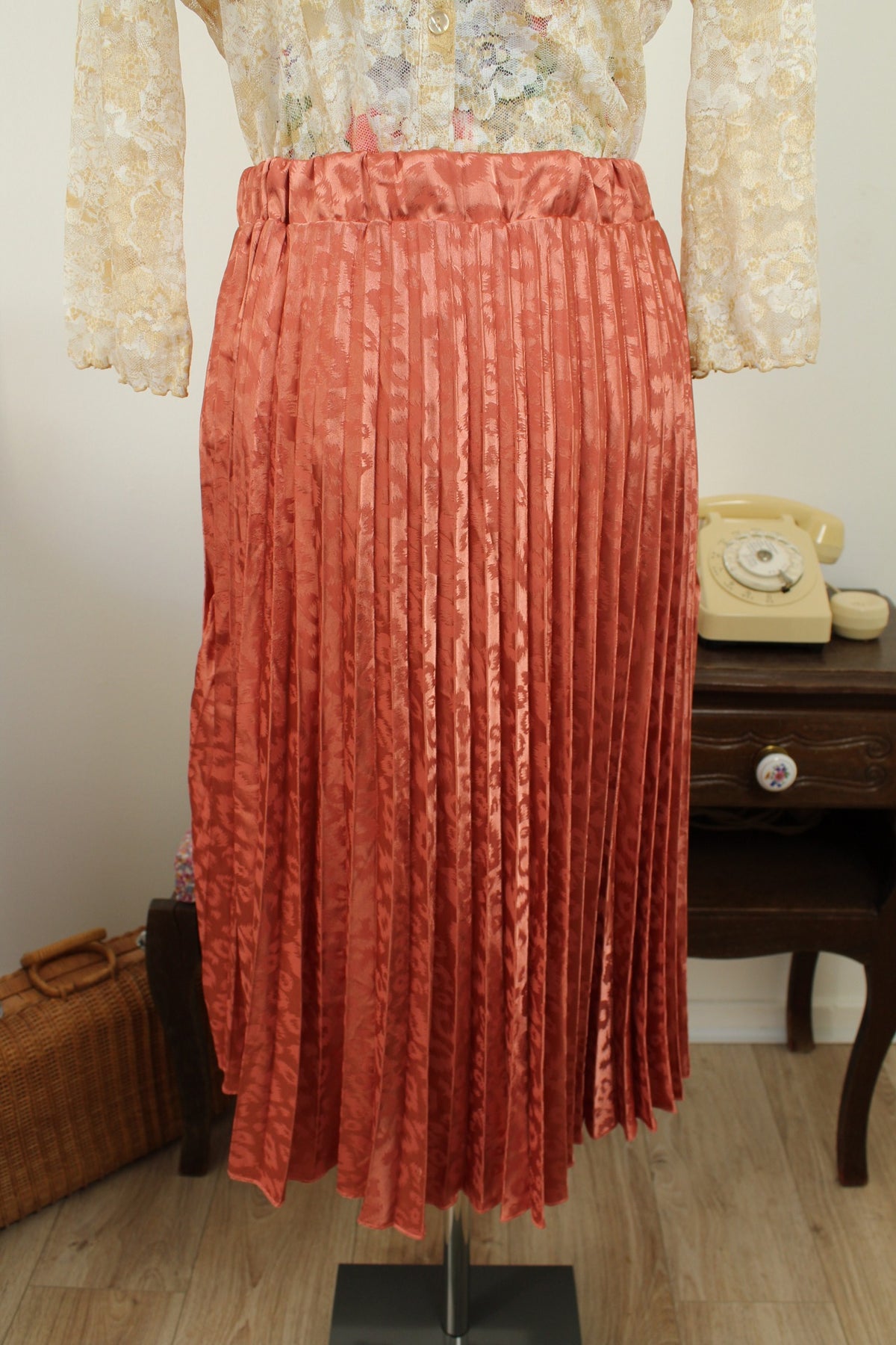 Jupe léopard vintage années 90 plissée made in Italy - terracotta & satinée - Taille 36/38