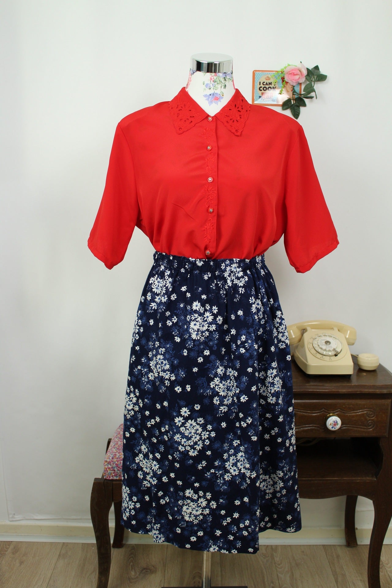 🌸🍒Chemisier vintage 80's brodé col dentelle fleuri & boutons fleurs - Taille 42 ou petit 44🍒🌸