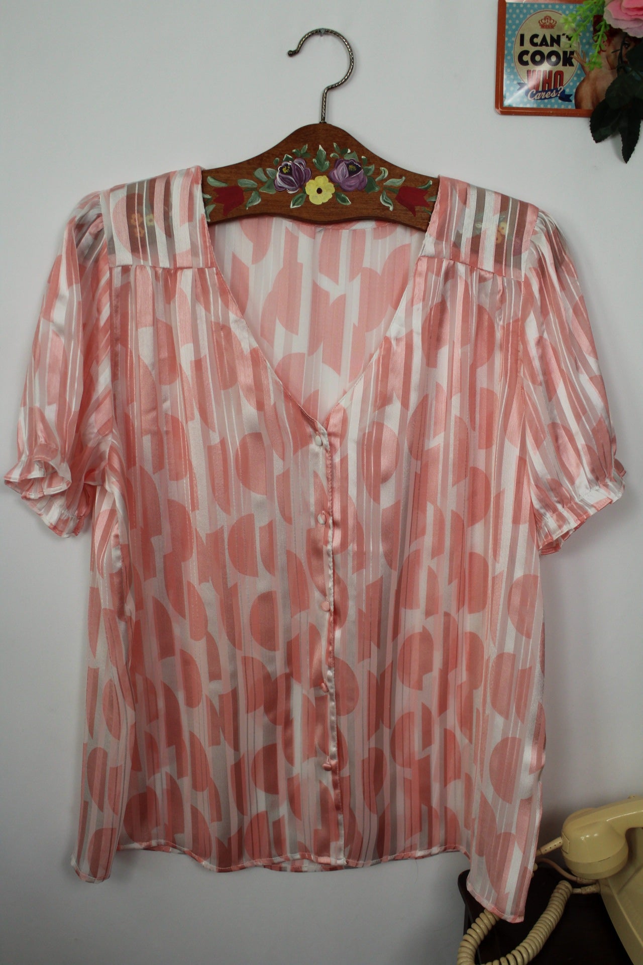 🌸🍒Blouse rétro rayée blanc satiné & demi-sphères rose pastel romantique - Taille 42/44🍒🌸