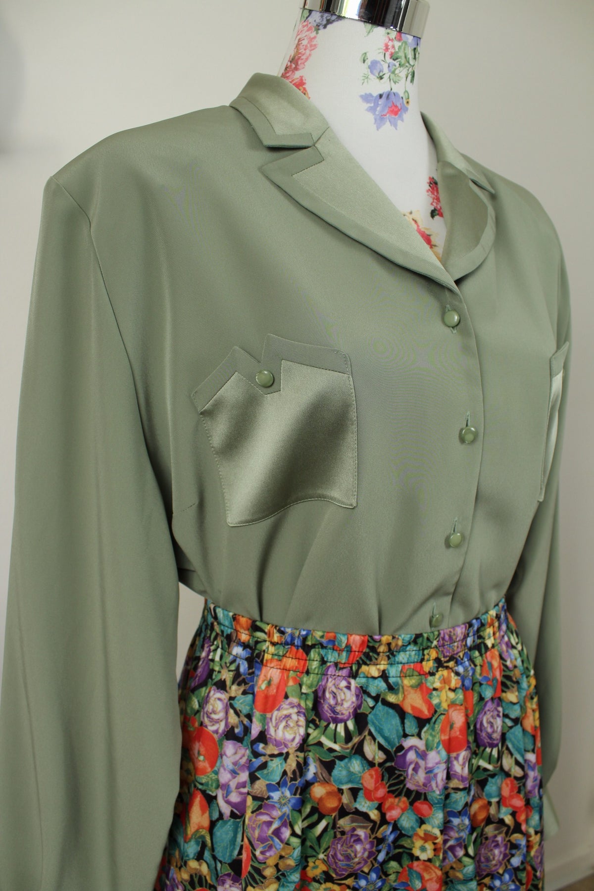 Chemise vintage années 80/90 vert sauge satinée - chic made in France - Taille 46/48