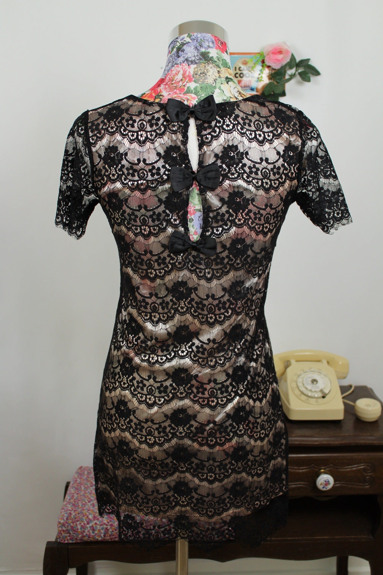 🌸🍒Tunique pin-up/goth romantique en dentelle fleurie - Vintage Dressing - Taille 36🍒🌸
