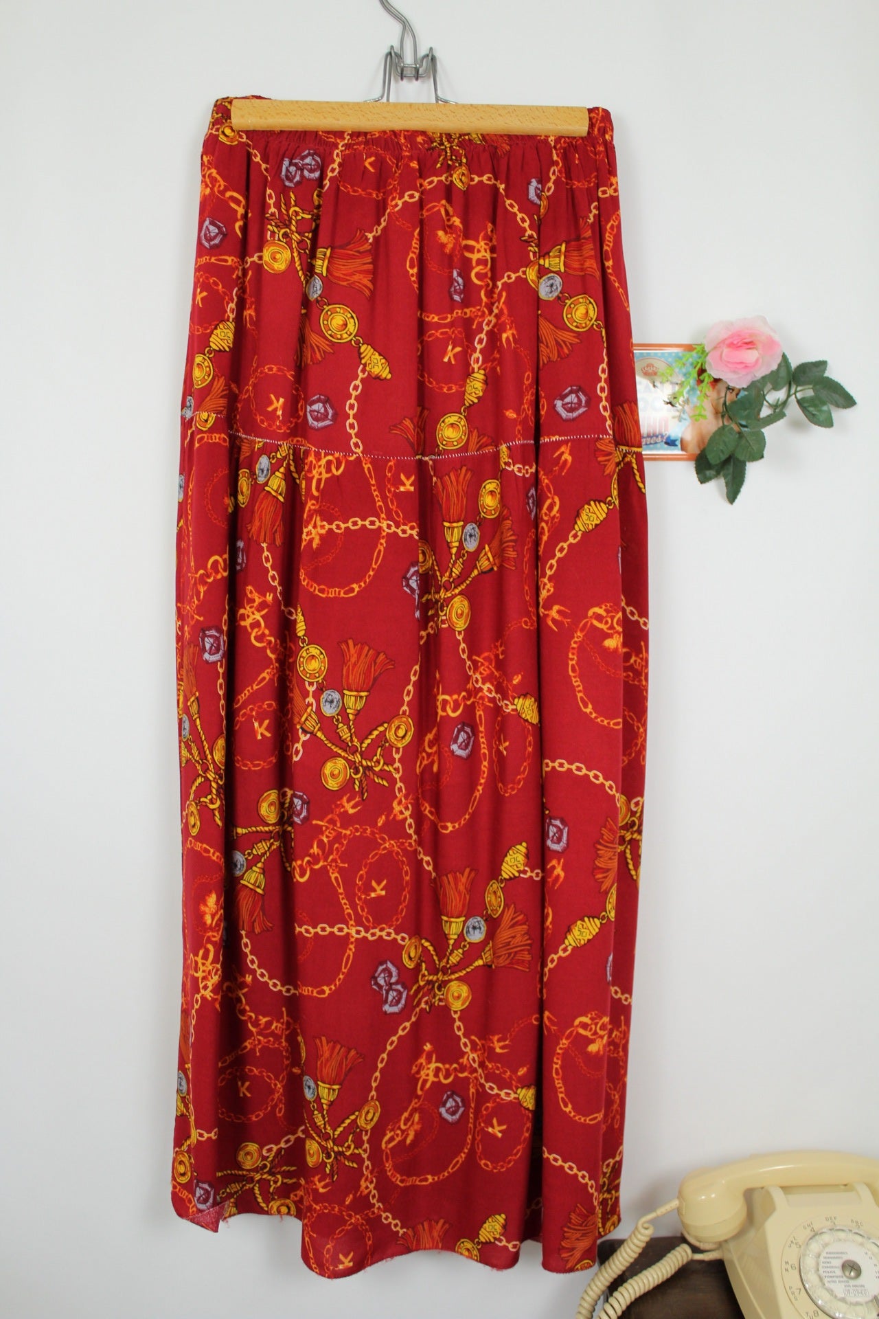 🍒🌸Jupe longue vintage 80/90s imprimée chaînes et médaillons - Taille 38 à 42🌸🍒