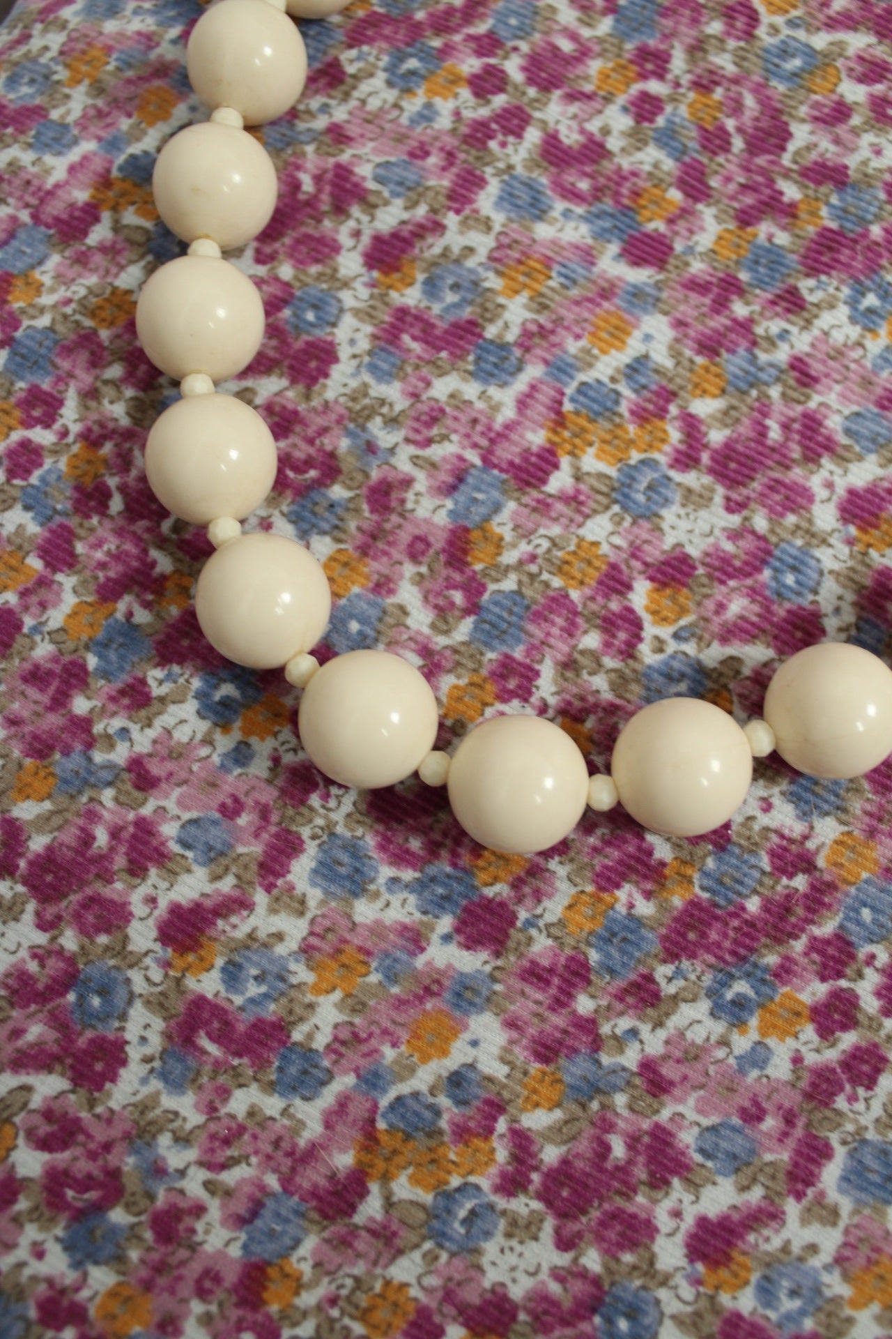🌸🍒Collier vintage 80's ras du cou perles blanc ivoire🍒🌸