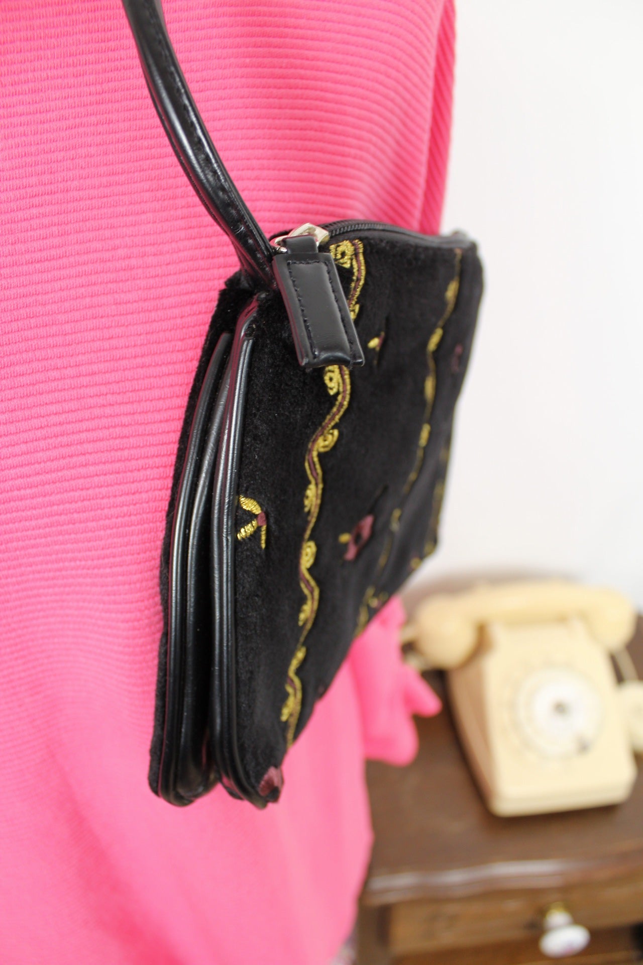 🍒🌸Sac velours brodé chic - Rebecca Molenaar - détails dorés🌸🍒