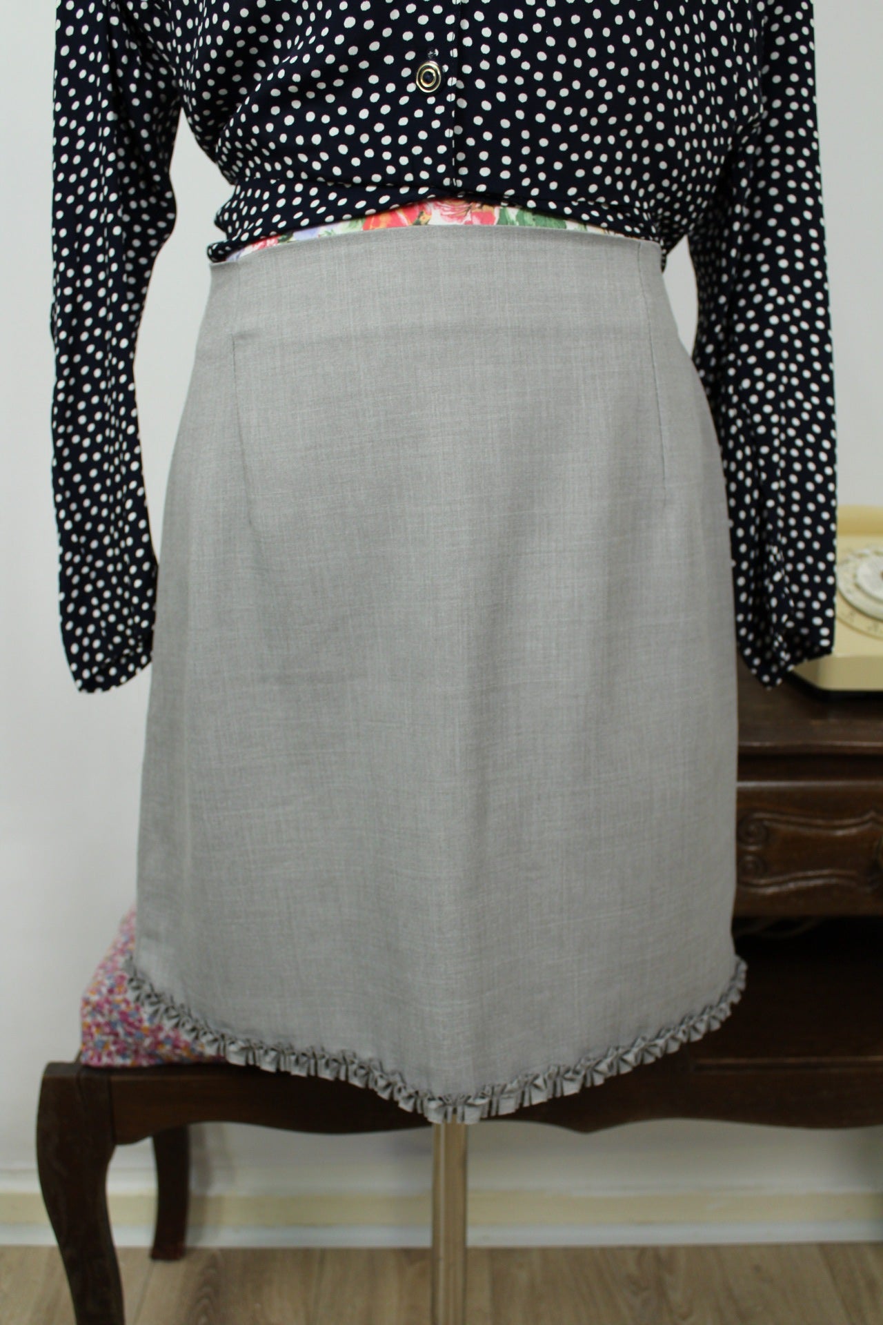 🌸🍒Jupe vintage 90's grise frise froufrou - Taille 38🍒🌸