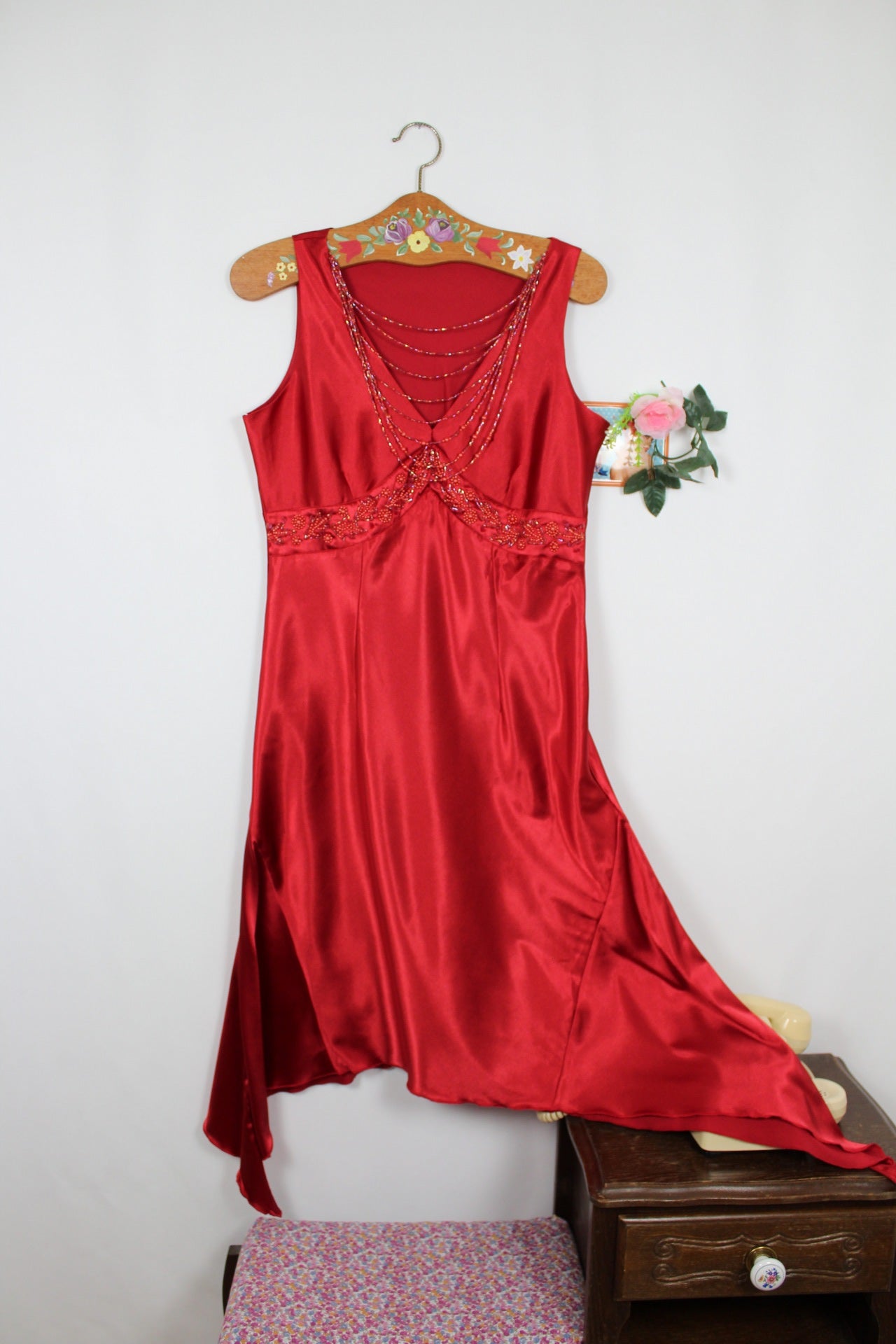 🌸🍒Robe de soirée rouge satinée vintage perlée 80/90s - collier intégré - Taille 36/38🍒🌸