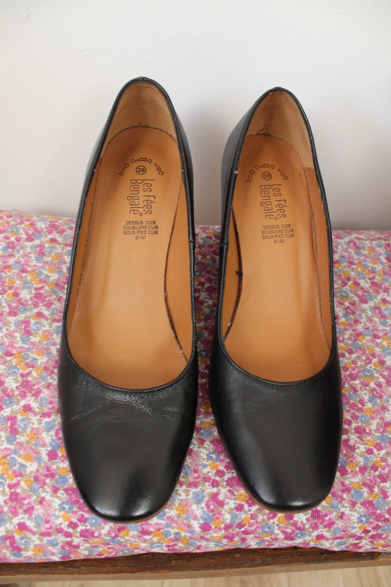 🌸🍒Escarpins rétro Les Fées de Bengale tout cuir & talon large - pointure 39🍒🌸
