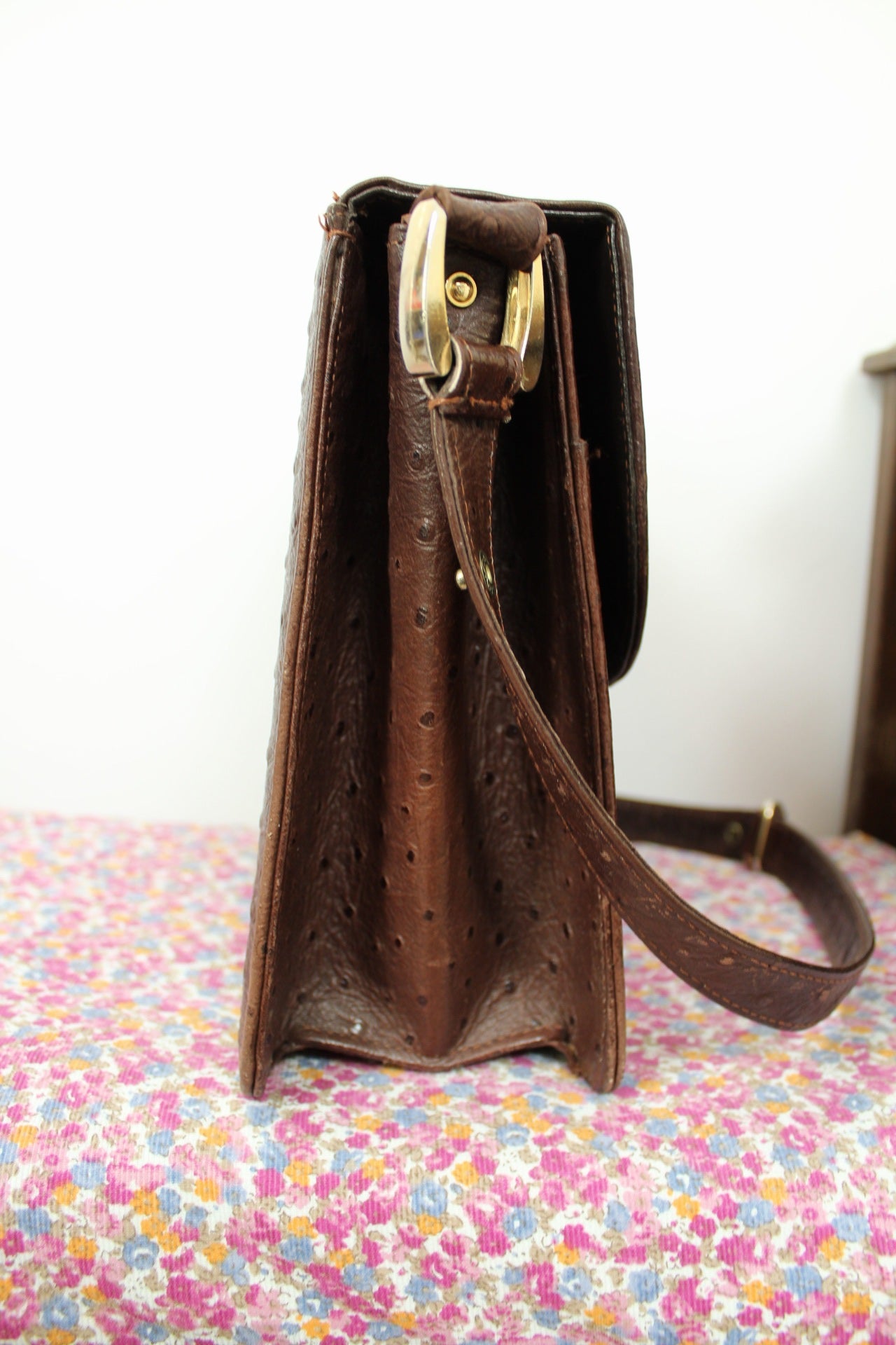 🌸🍒Sac vintage 70/80's cuir texturé imitation autruche & fermoir doré🍒🌸