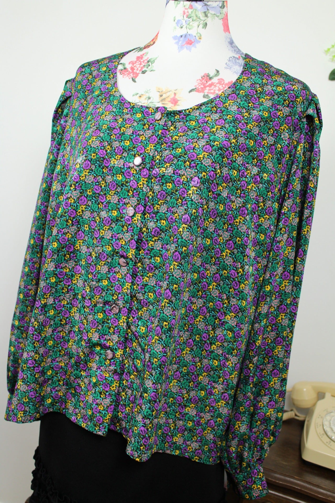 🌸🍒Blouse vintage 80/90s fait main fleurie - manches bouffantes & boutons nacrés - Taille 46/48🍒🌸