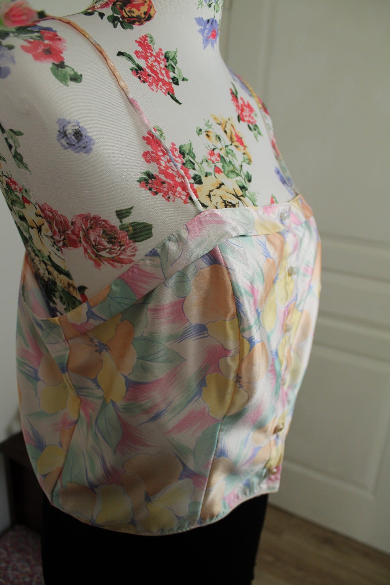 🌸🍒Top court vintage 90's bustier en satin & fleurs en aquarelle pastel - Taille 38🍒🌸