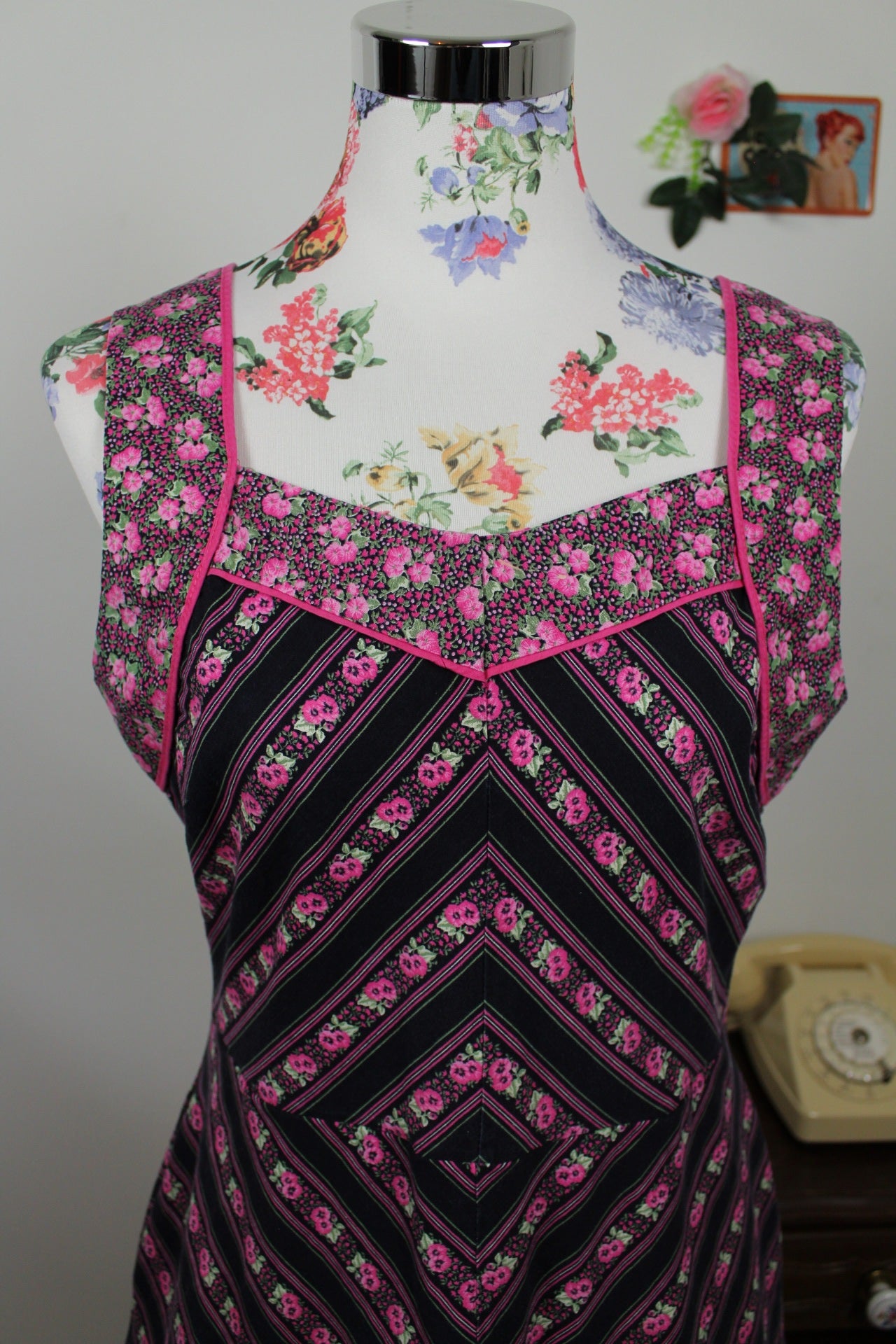 🌸🍒Robe vintage bohème folk 70's chevron fleurie rose fuchsia - T.38🍒🌸
